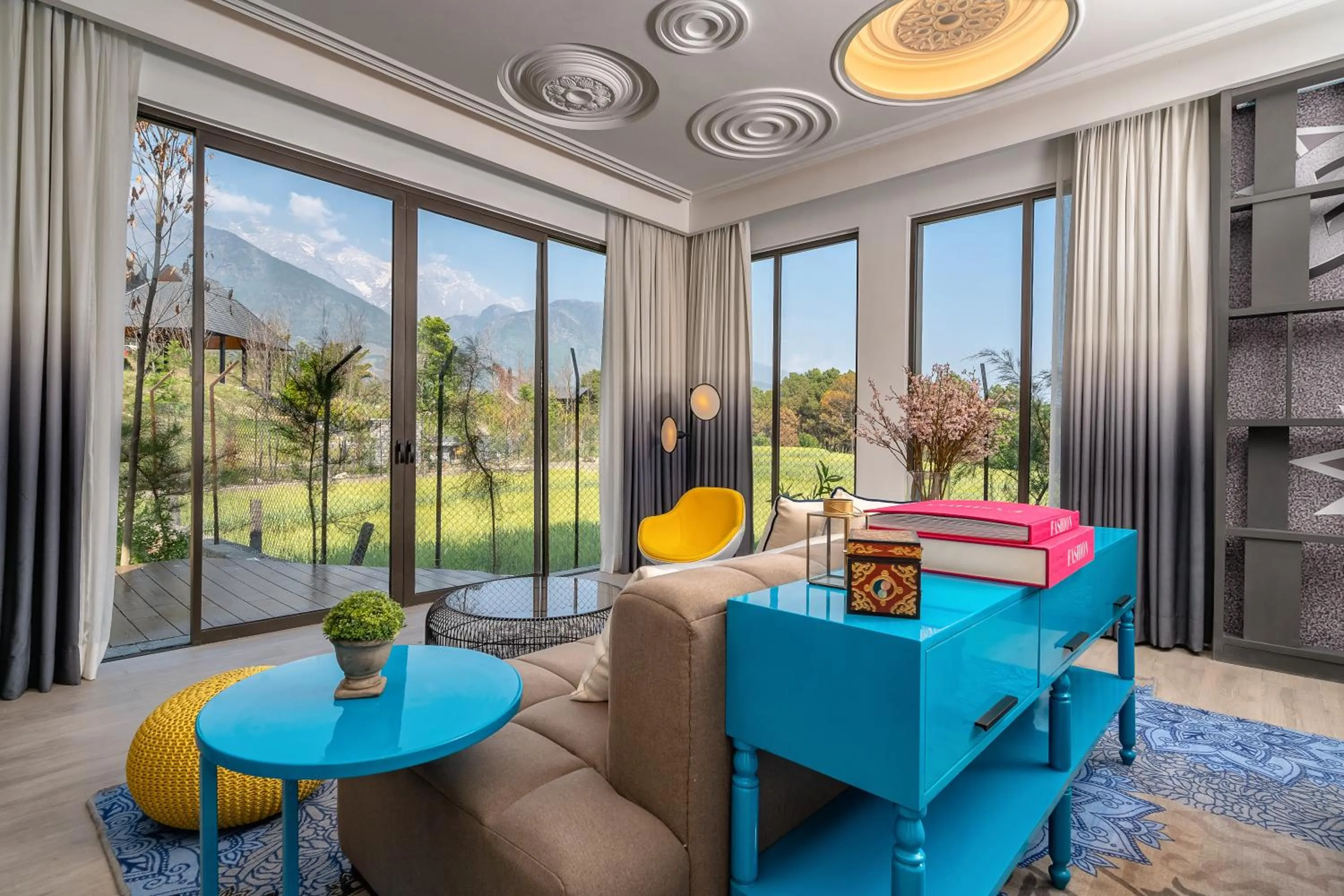 Living room in Norbu The Montanna, Dharamshala - IHCL SeleQtions