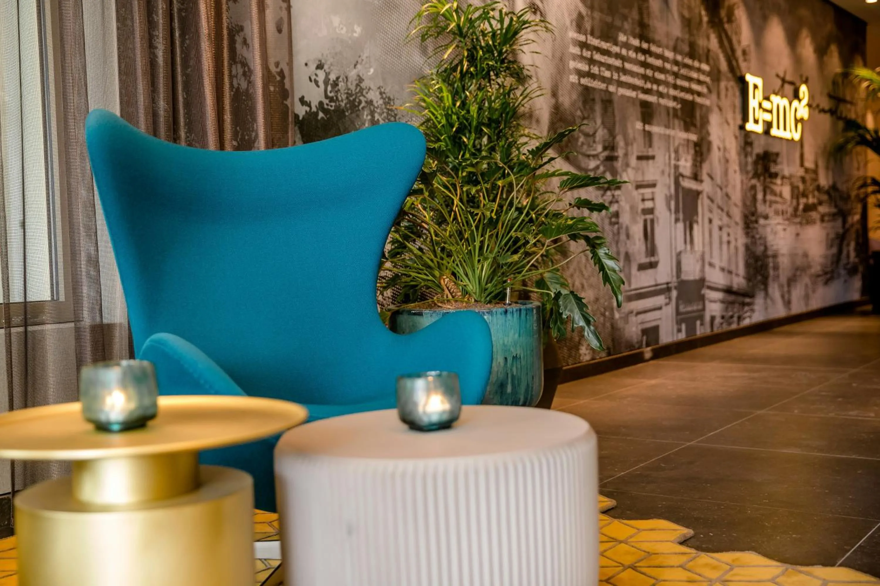 Lounge or bar in Motel One Ulm