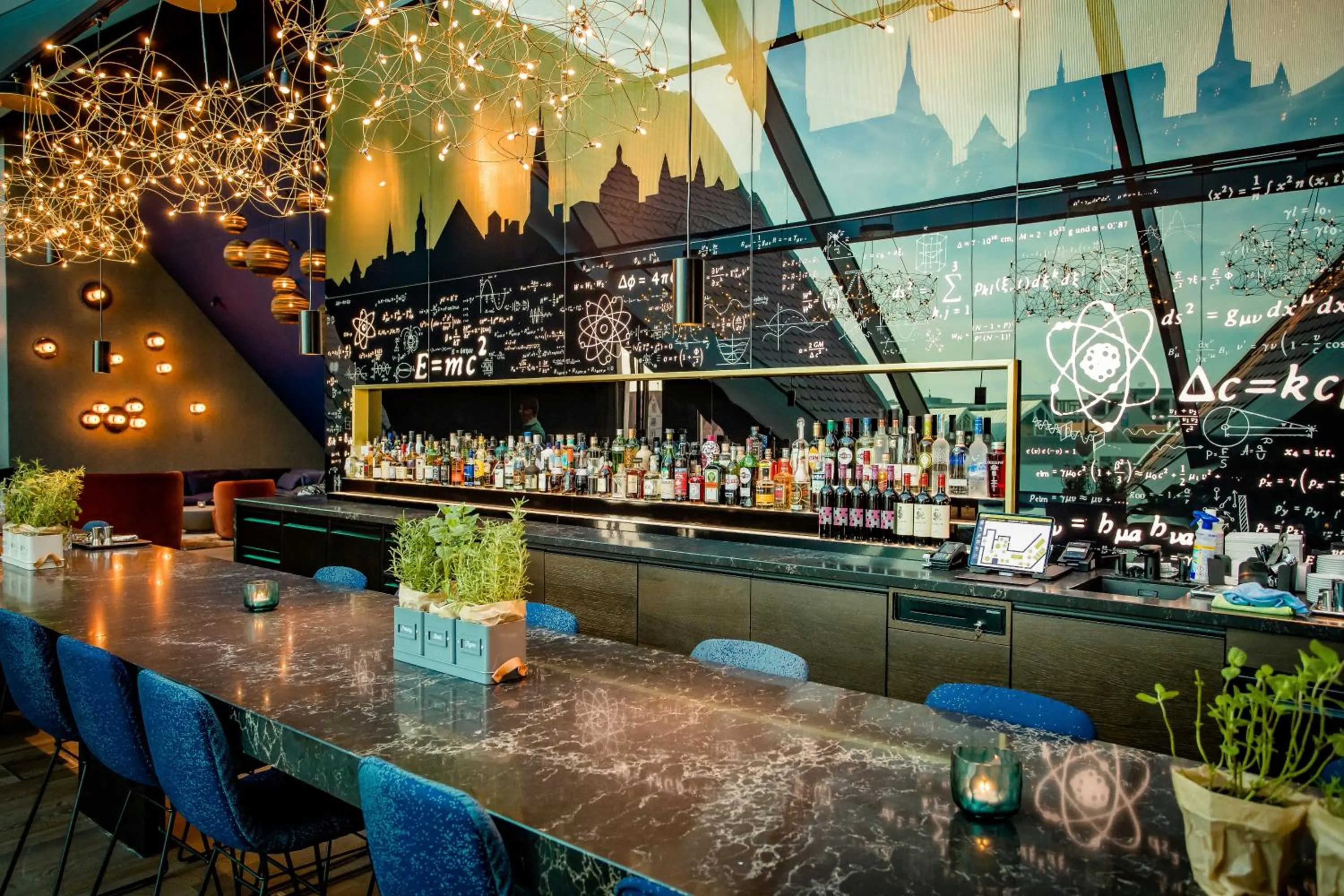 Lounge or bar in Motel One Ulm