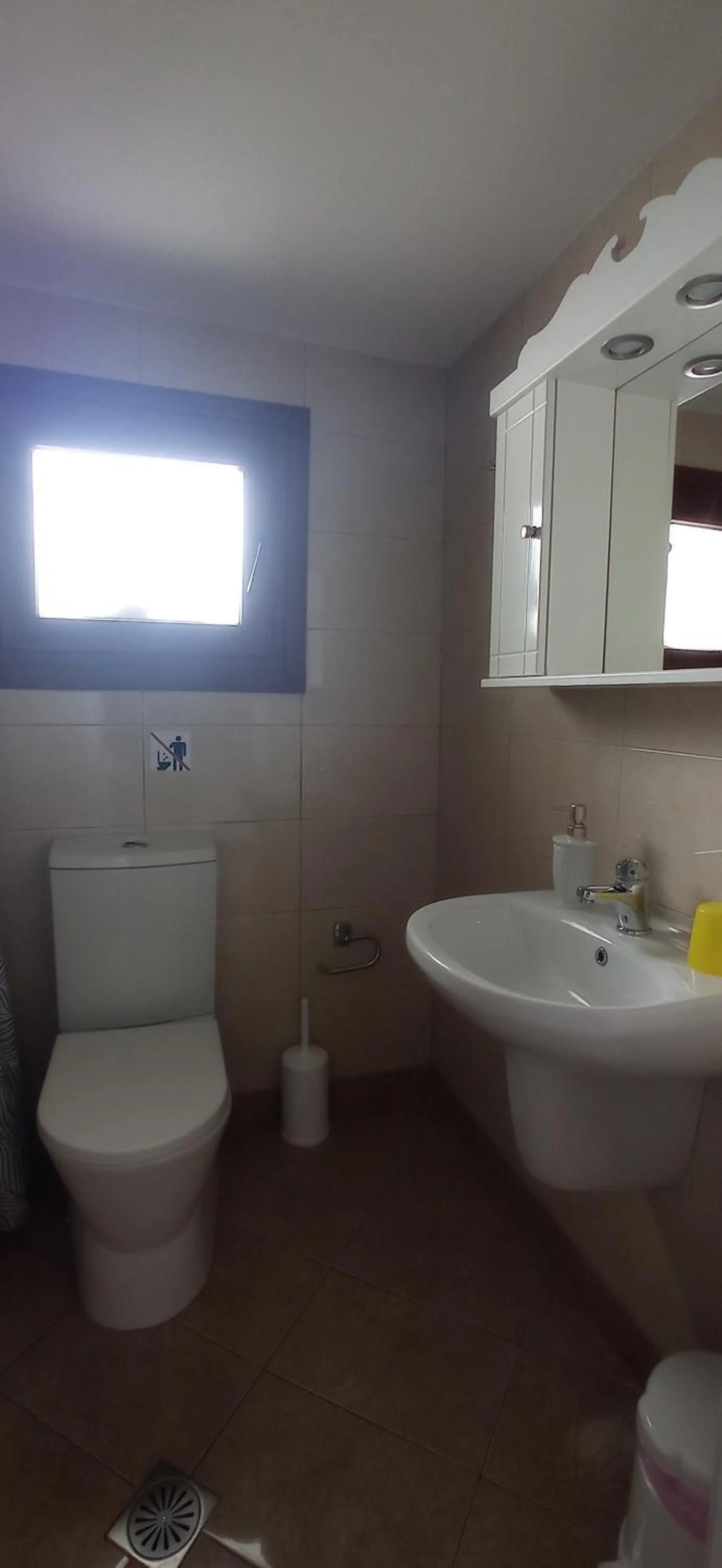 Bathroom in Veroniki Studios