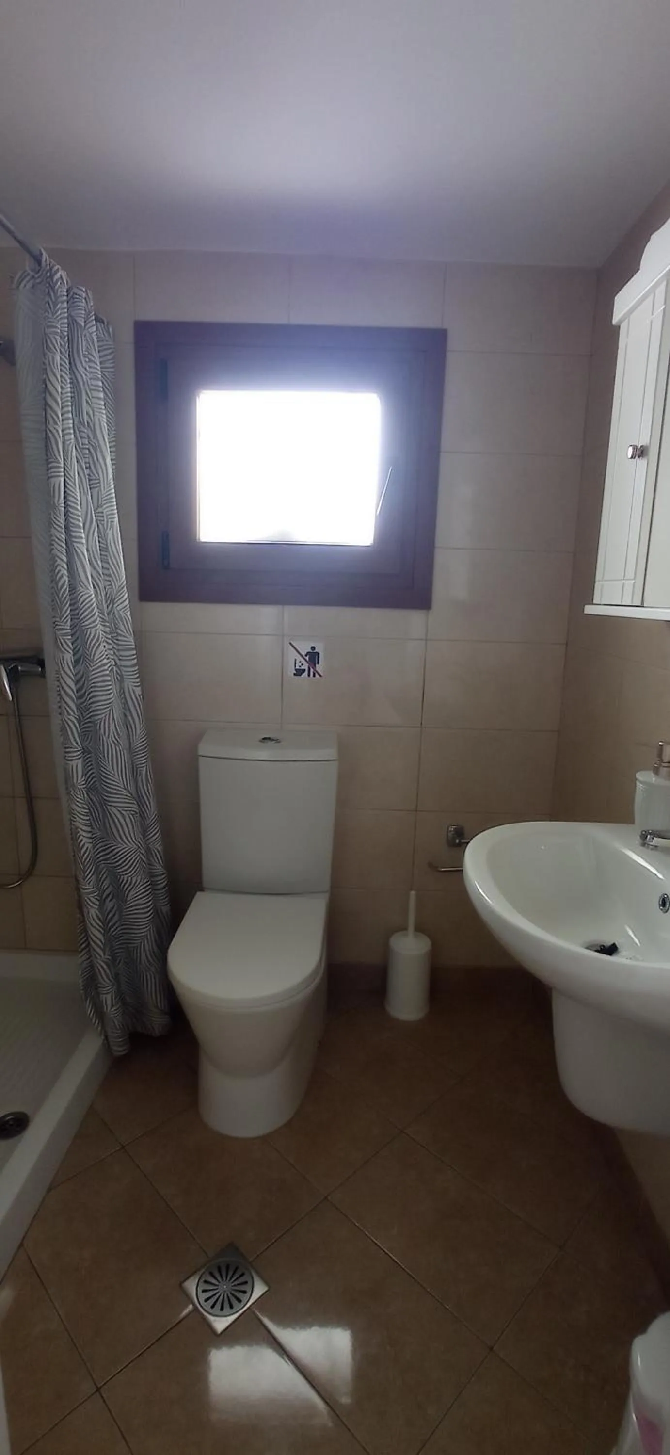 Bathroom in Veroniki Studios