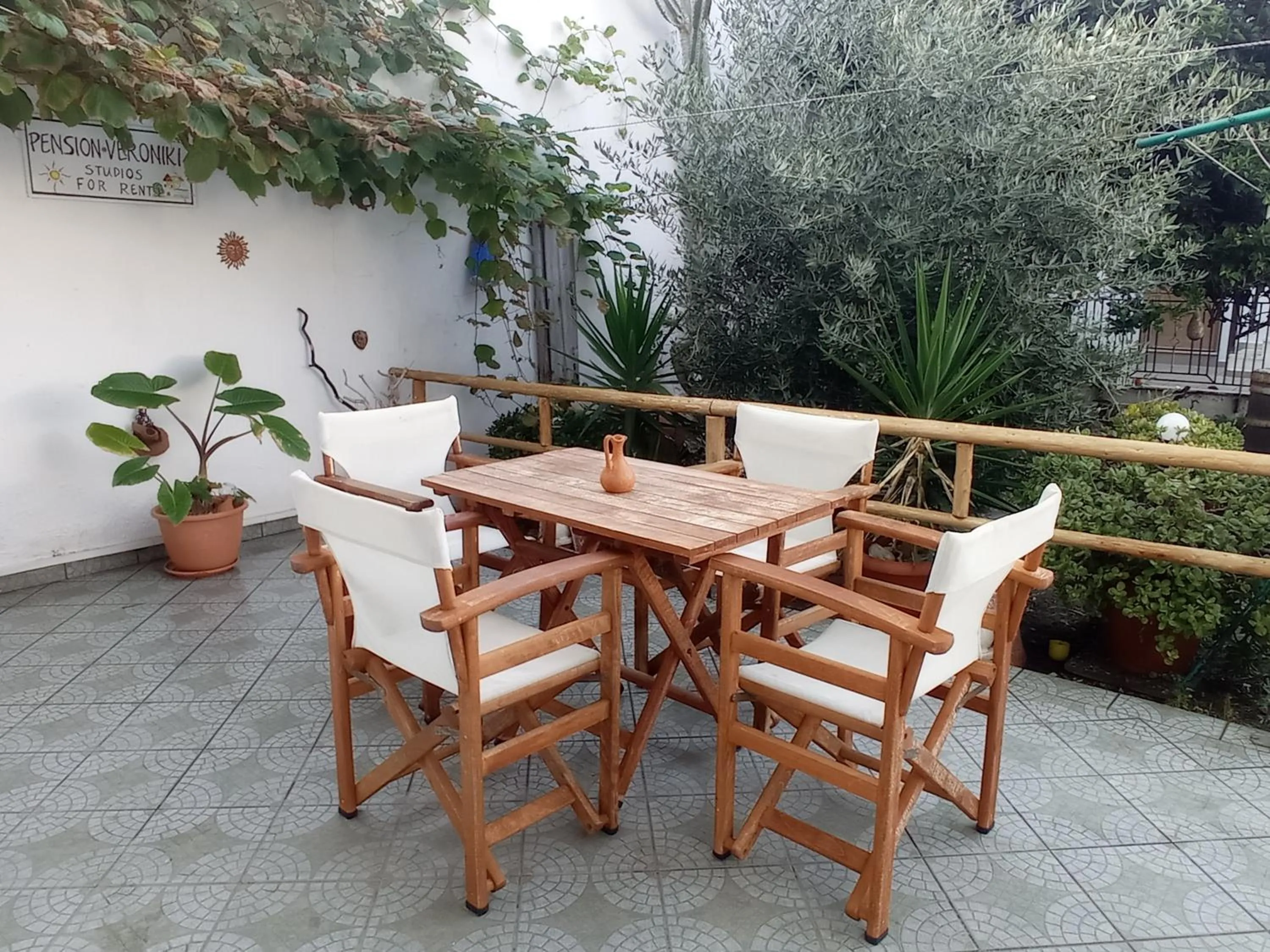 Garden in Veroniki Studios