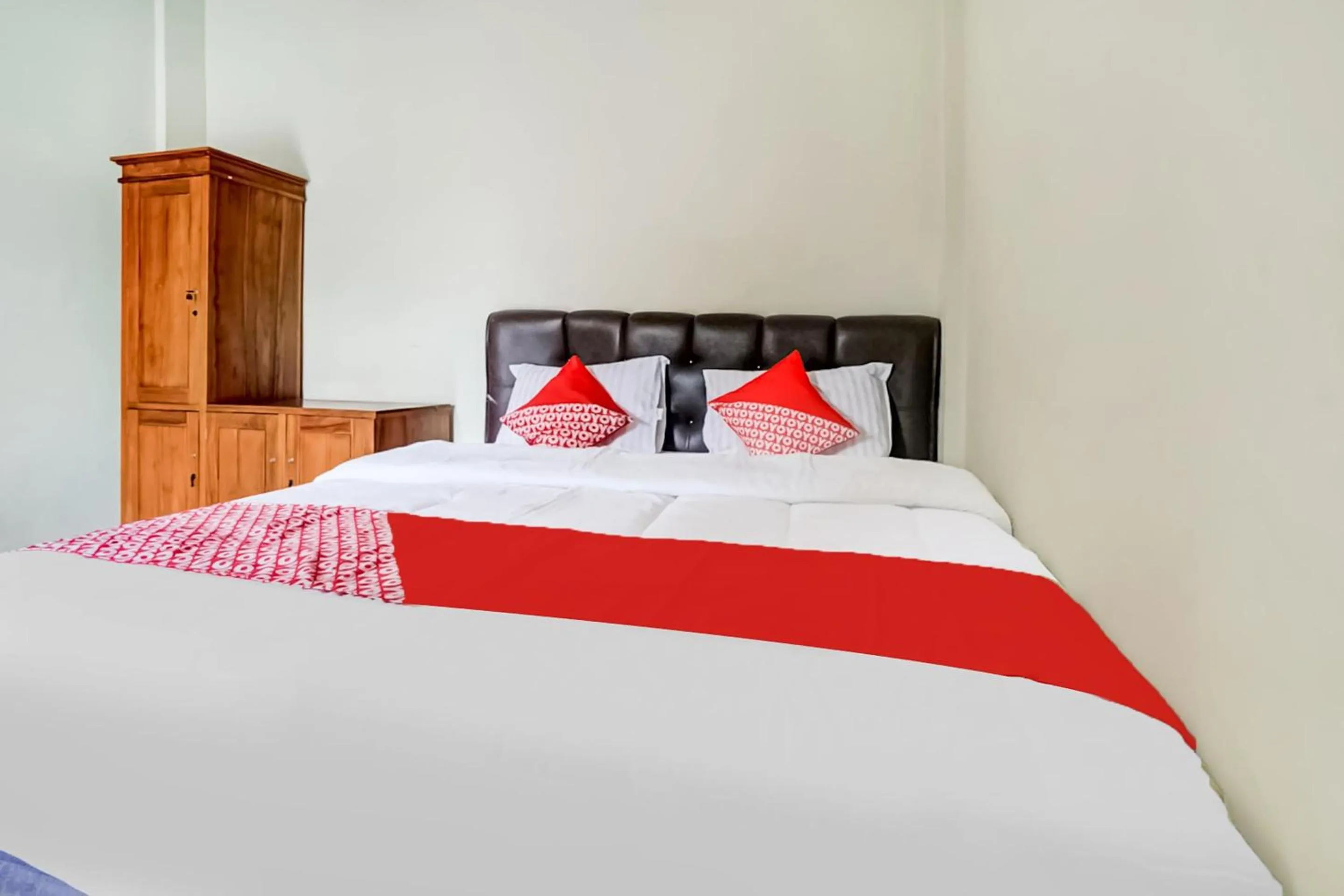 Bedroom in OYO Life 91160 Wisma Srijaya Syariah