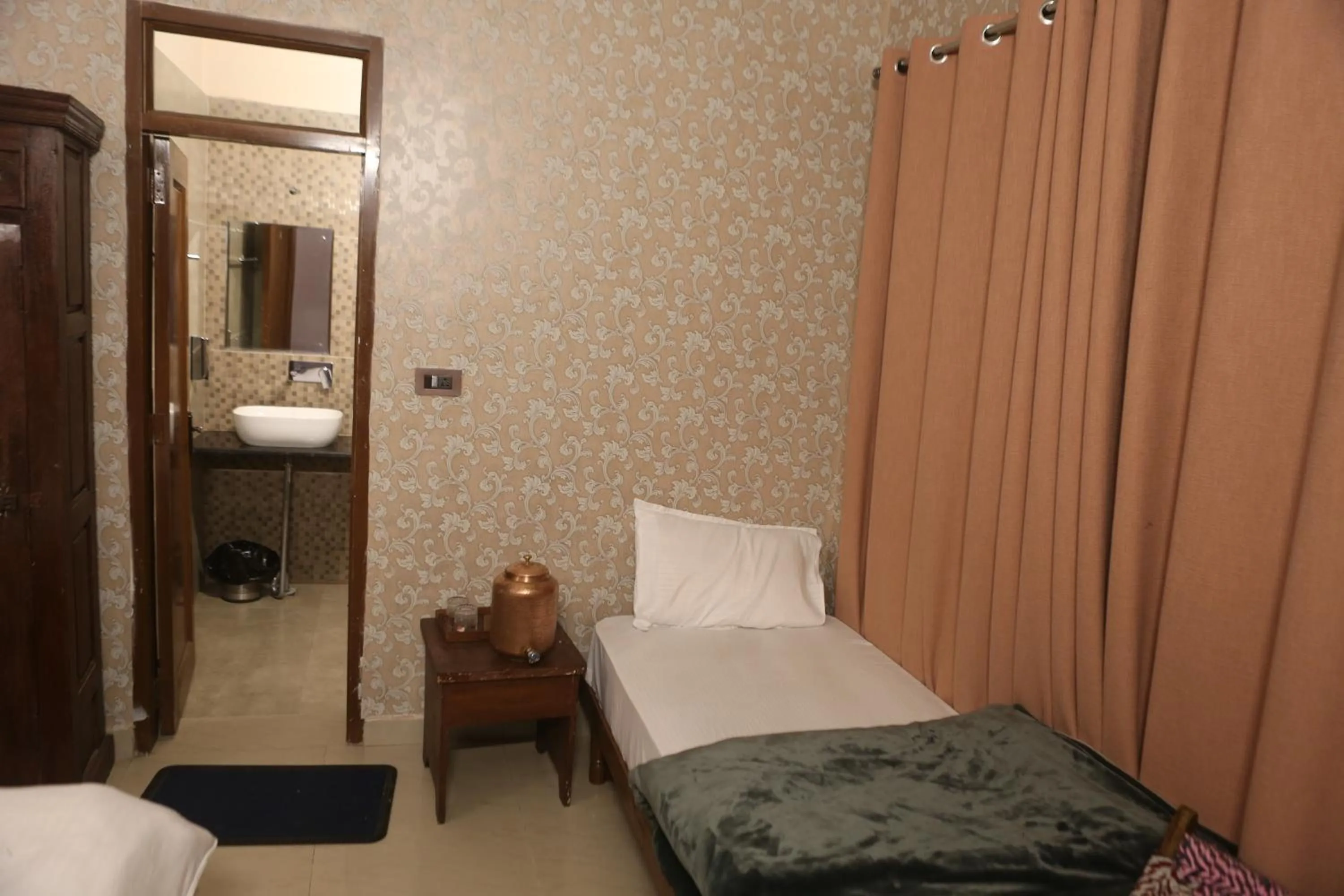 Bed in Vedic Dham Ganga