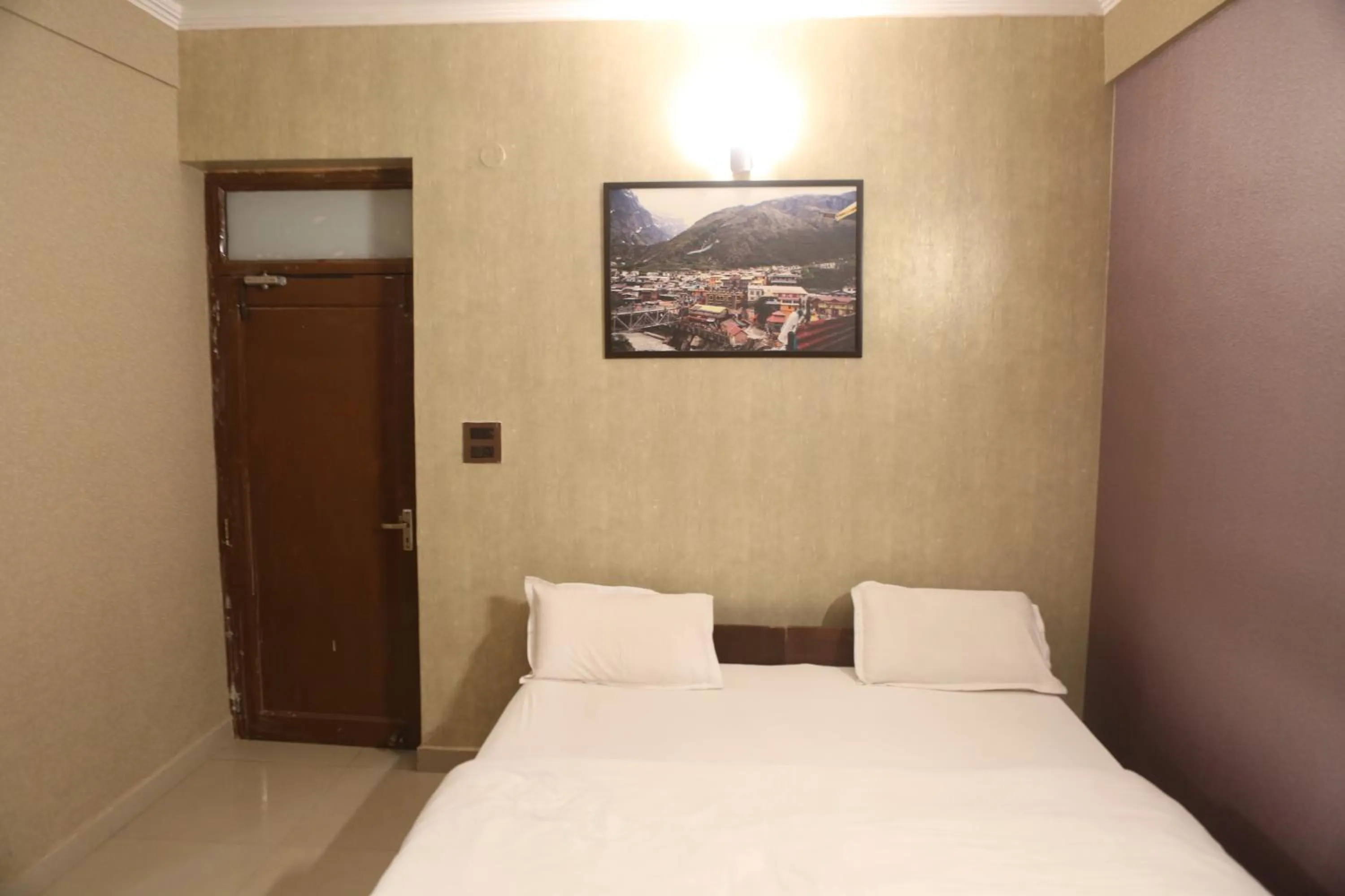 Bed in Vedic Dham Ganga