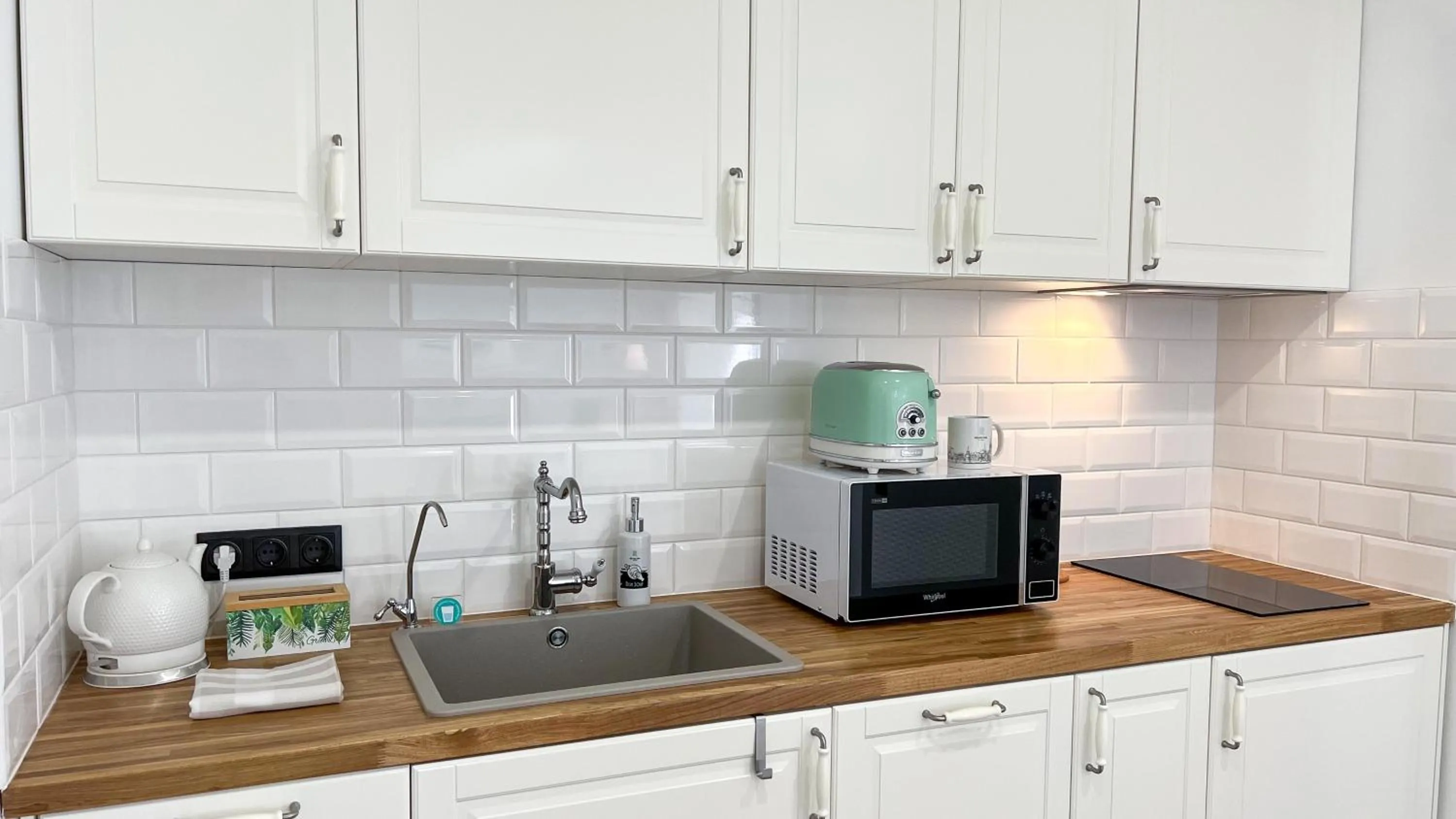 Coffee/tea facilities in Revelton Suites Riga