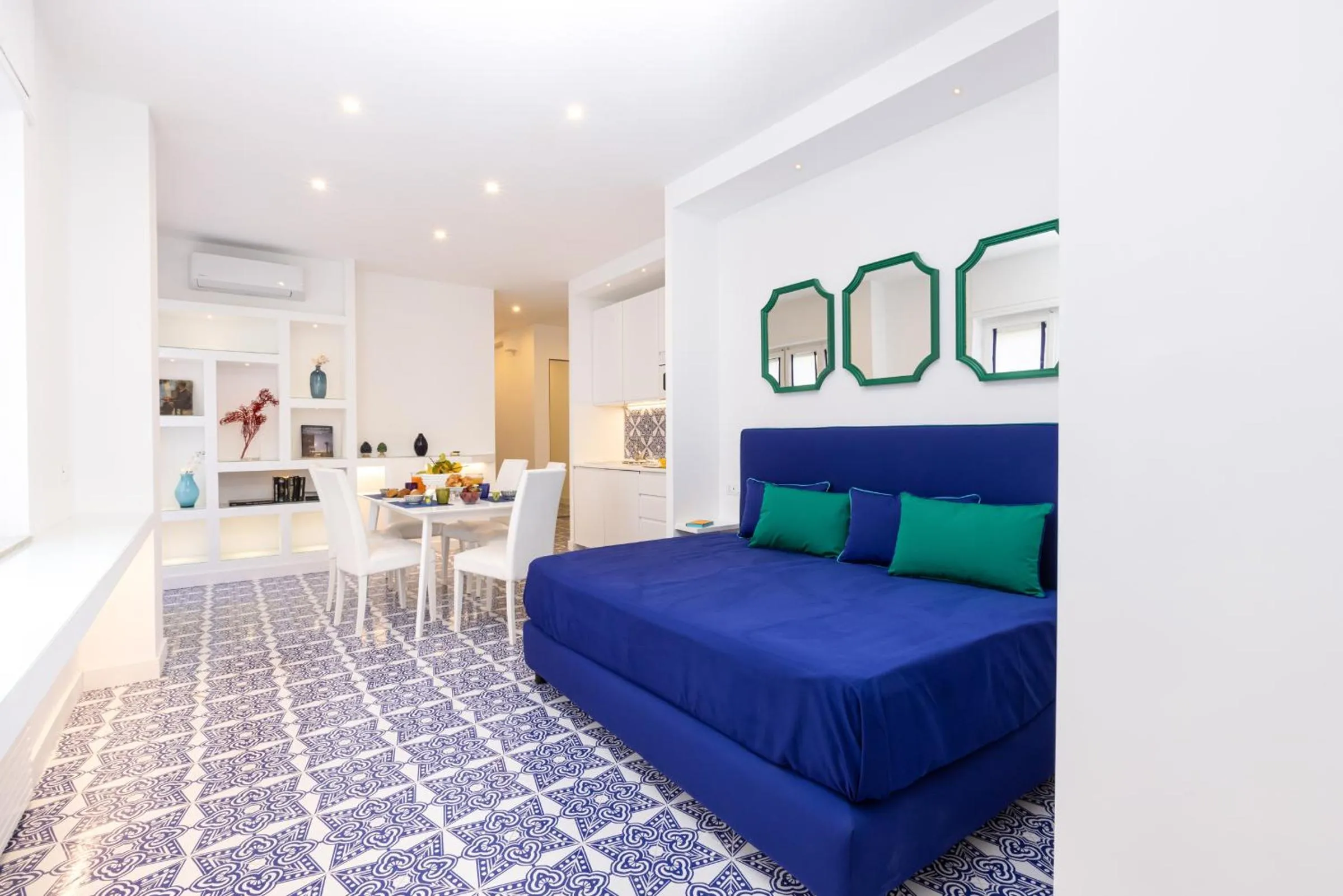 Dining area in Blue Splendor Sorrento Apartment