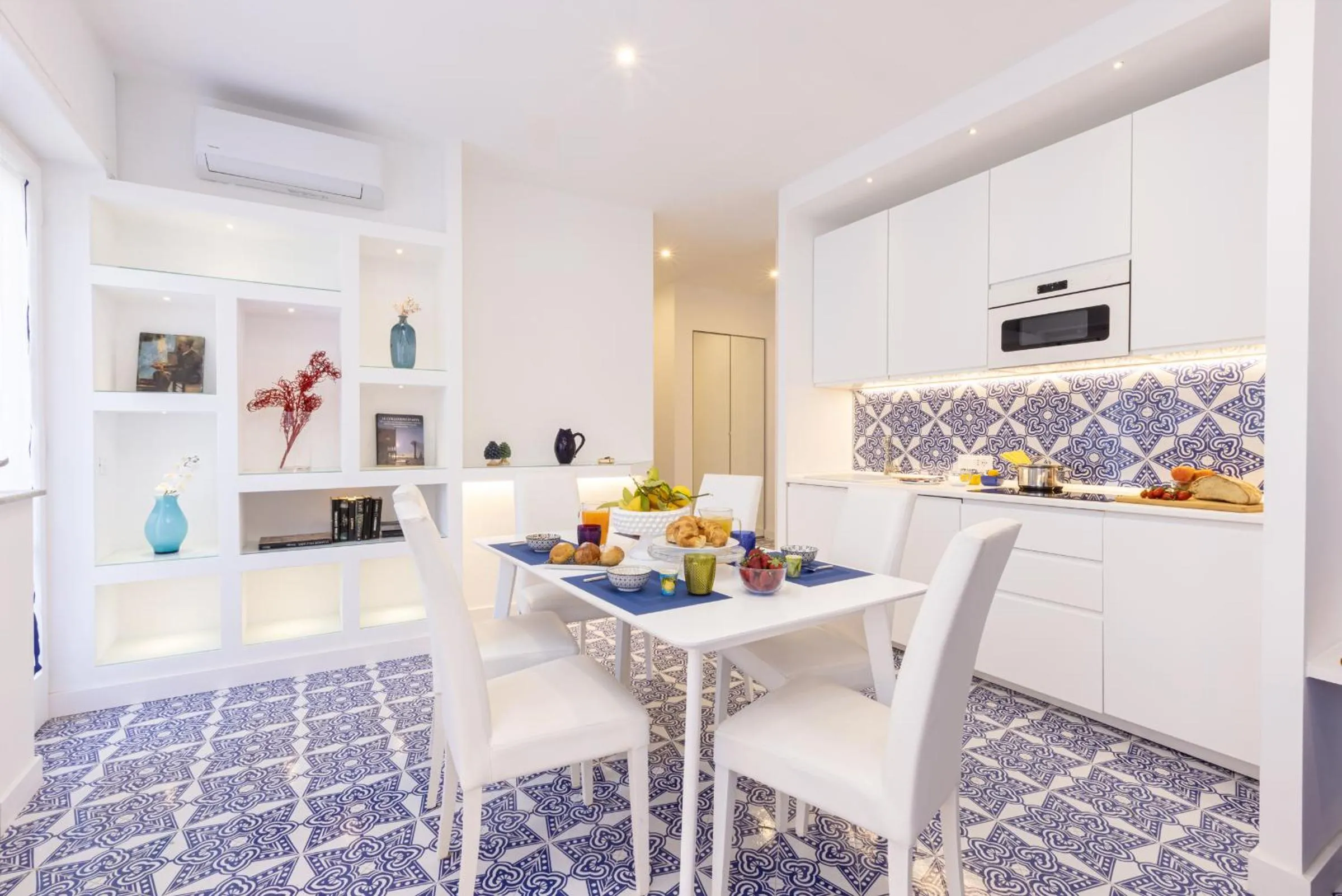 Kitchen or kitchenette in Blue Splendor Sorrento Apartment