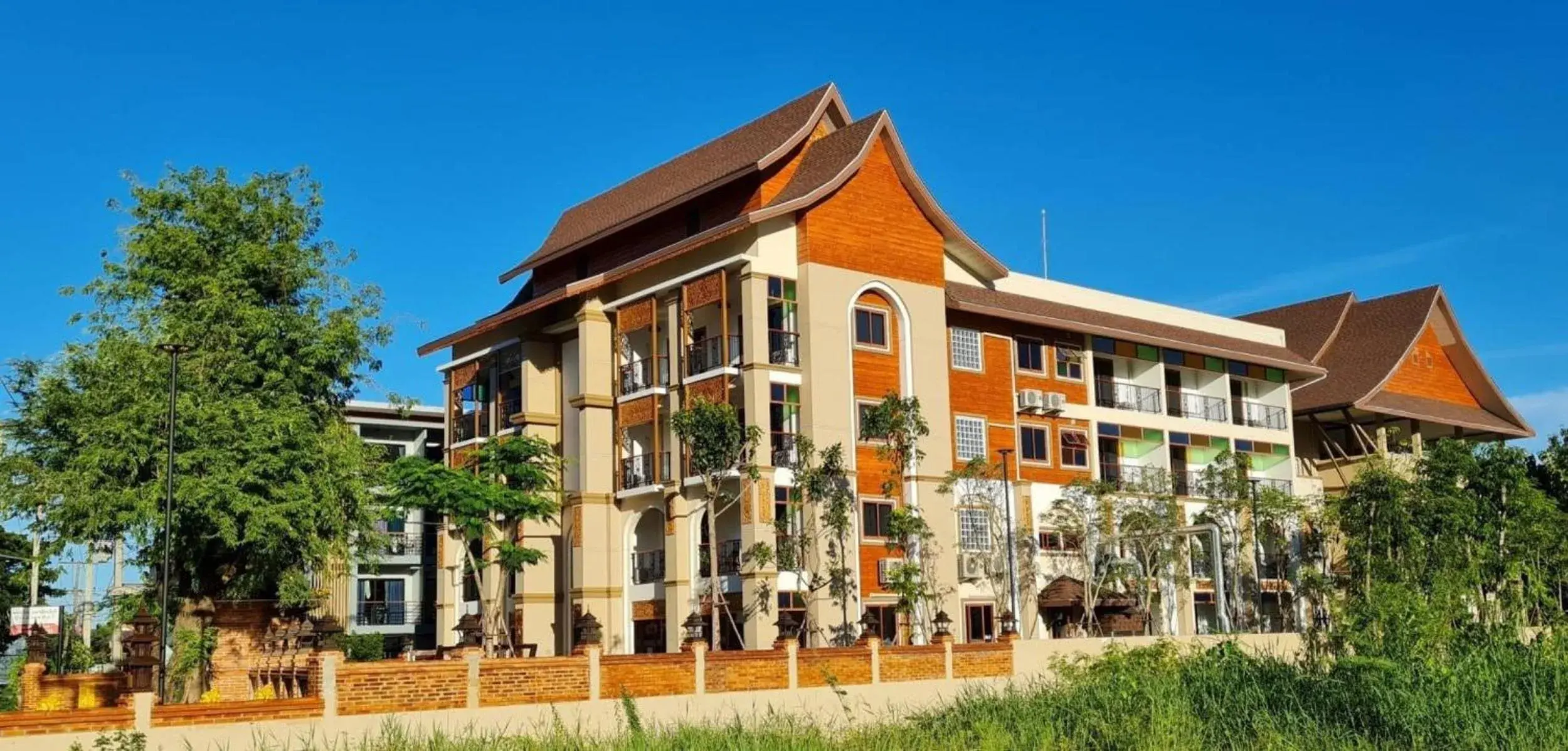 Property building in Siri Nakornpink Chiang Mai Hotel SHA Plus Property building in Siri Nakornpink Chiang Mai Hotel SHA Plus