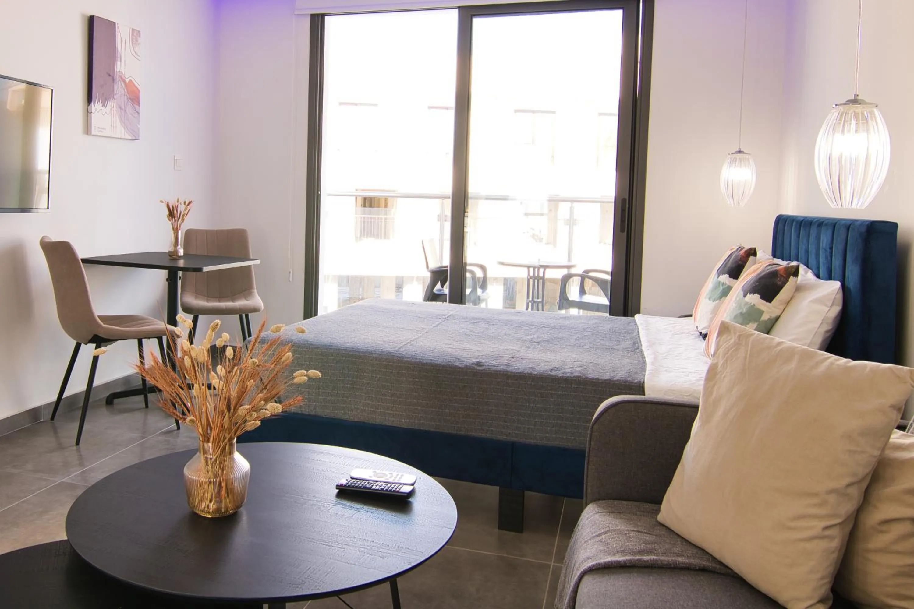 Bed in Phaedrus Living: Seaside Luxury Flat Athina 118