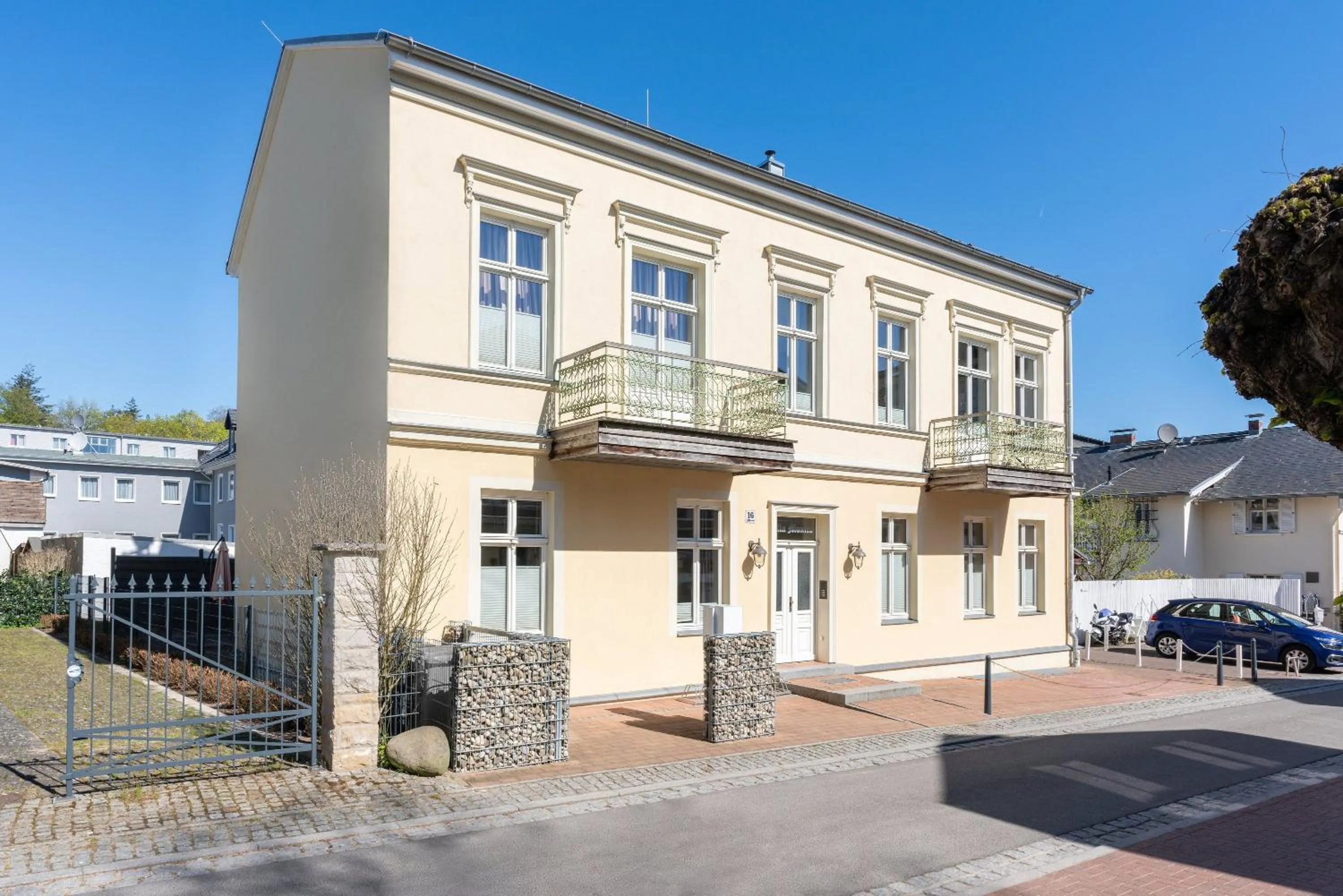 Property building in Villa Monico Appartement 1