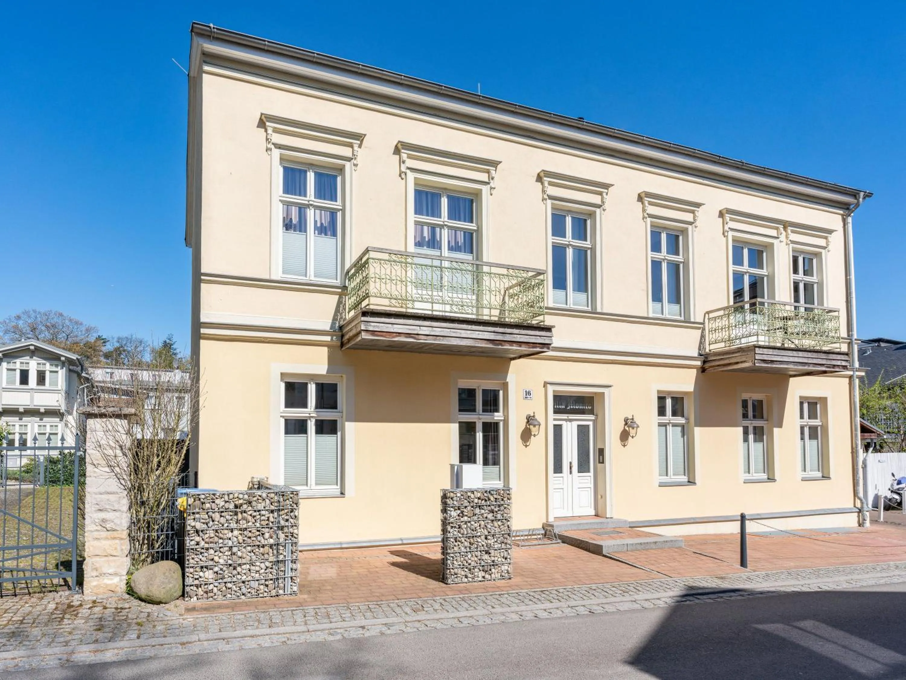 Property building in Villa Monico Appartement 1
