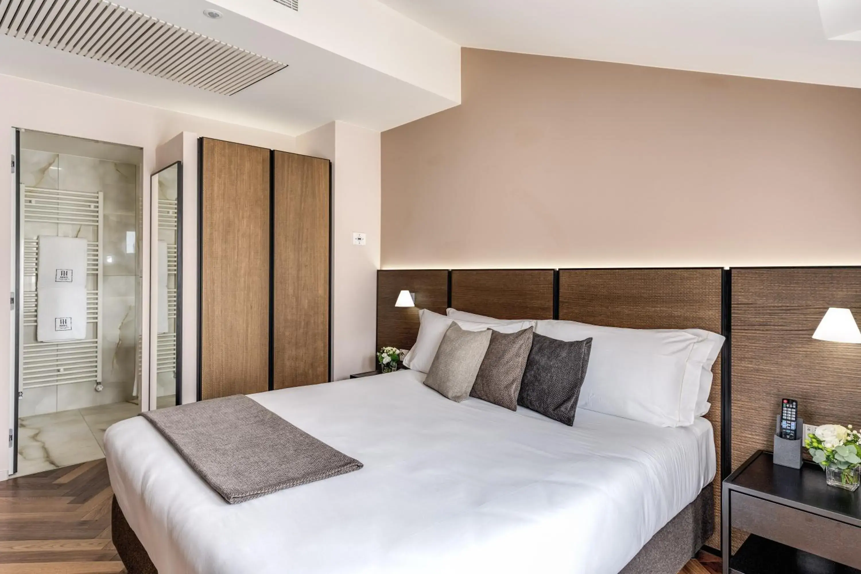 Bedroom, Bed in Plinius Lifestyle Hotel Lake Como Bedroom, Bed in Plinius Lifestyle Hotel Lake Como