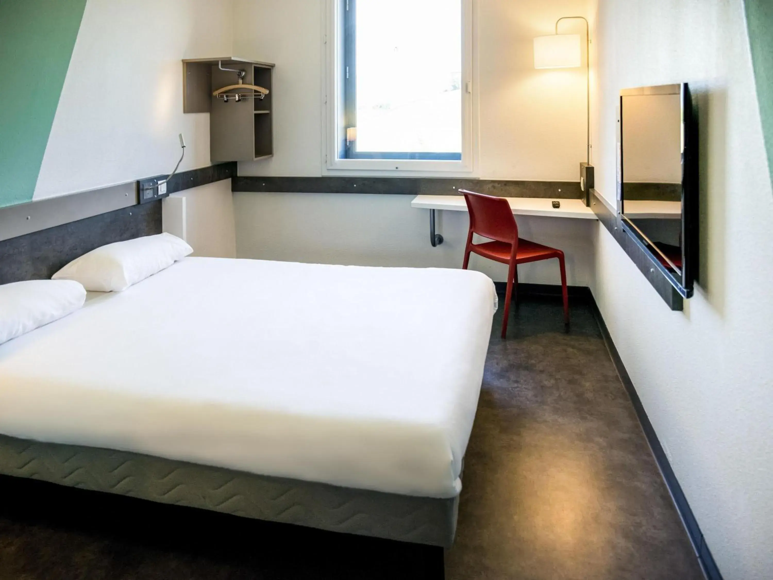 Bedroom, Bed in Ibis Budget Archamps Porte de Genève Bedroom, Bed in Ibis Budget Archamps Porte de Genève