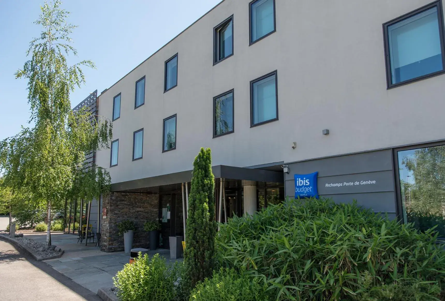 Property building in Ibis Budget Archamps Porte de Genève Property building in Ibis Budget Archamps Porte de Genève