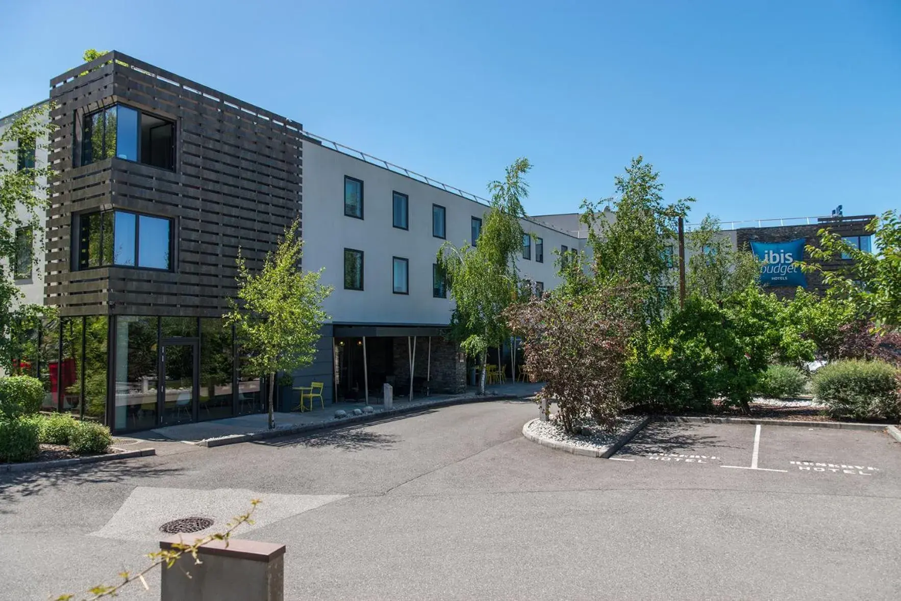 Property building in Ibis Budget Archamps Porte de Genève Property building in Ibis Budget Archamps Porte de Genève