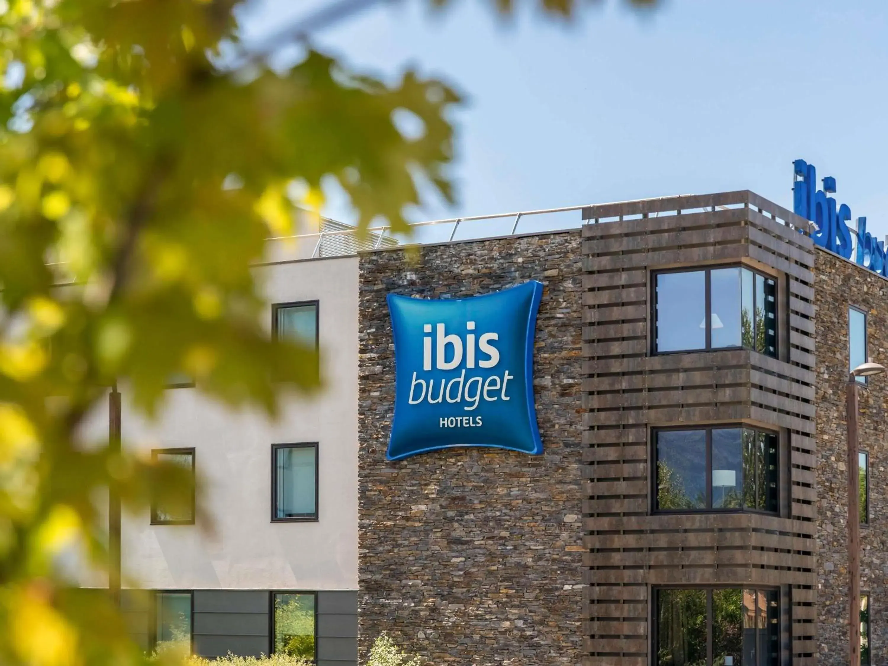 Property building in Ibis Budget Archamps Porte de Genève Property building in Ibis Budget Archamps Porte de Genève