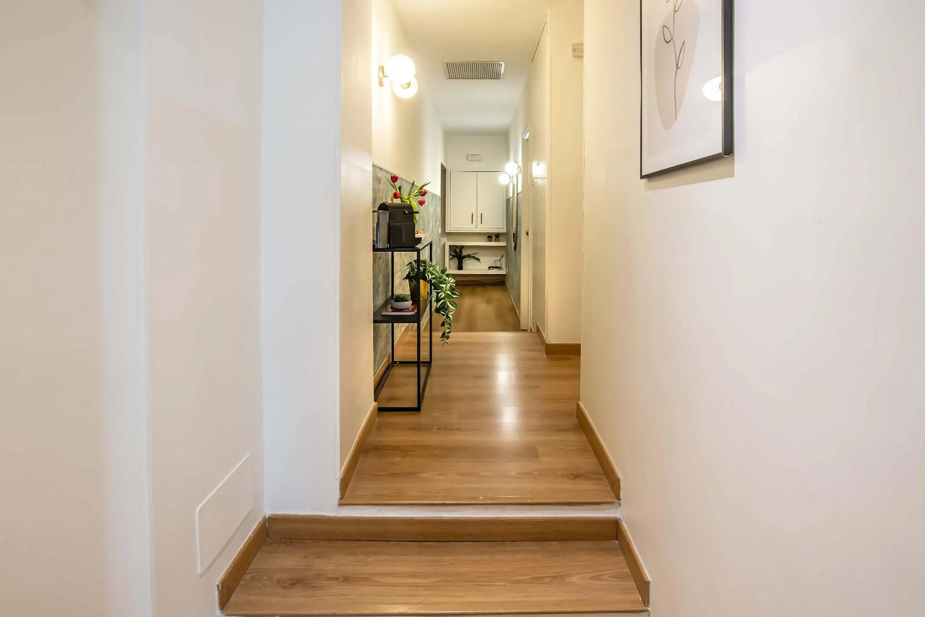 hair dresser in 94Rooms Vatican Guest House- Scipioni