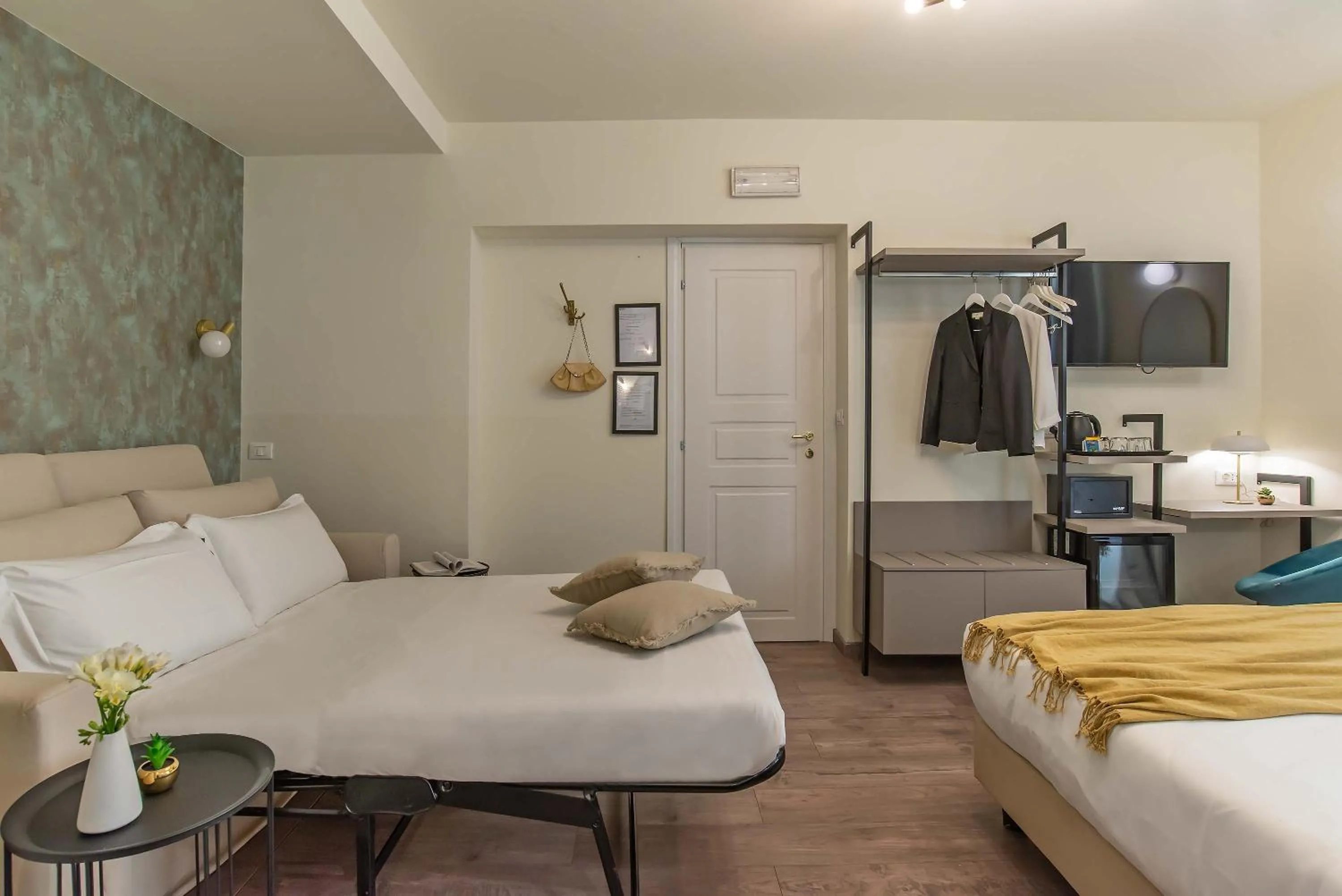 Bed in 94Rooms Vatican Guest House- Scipioni