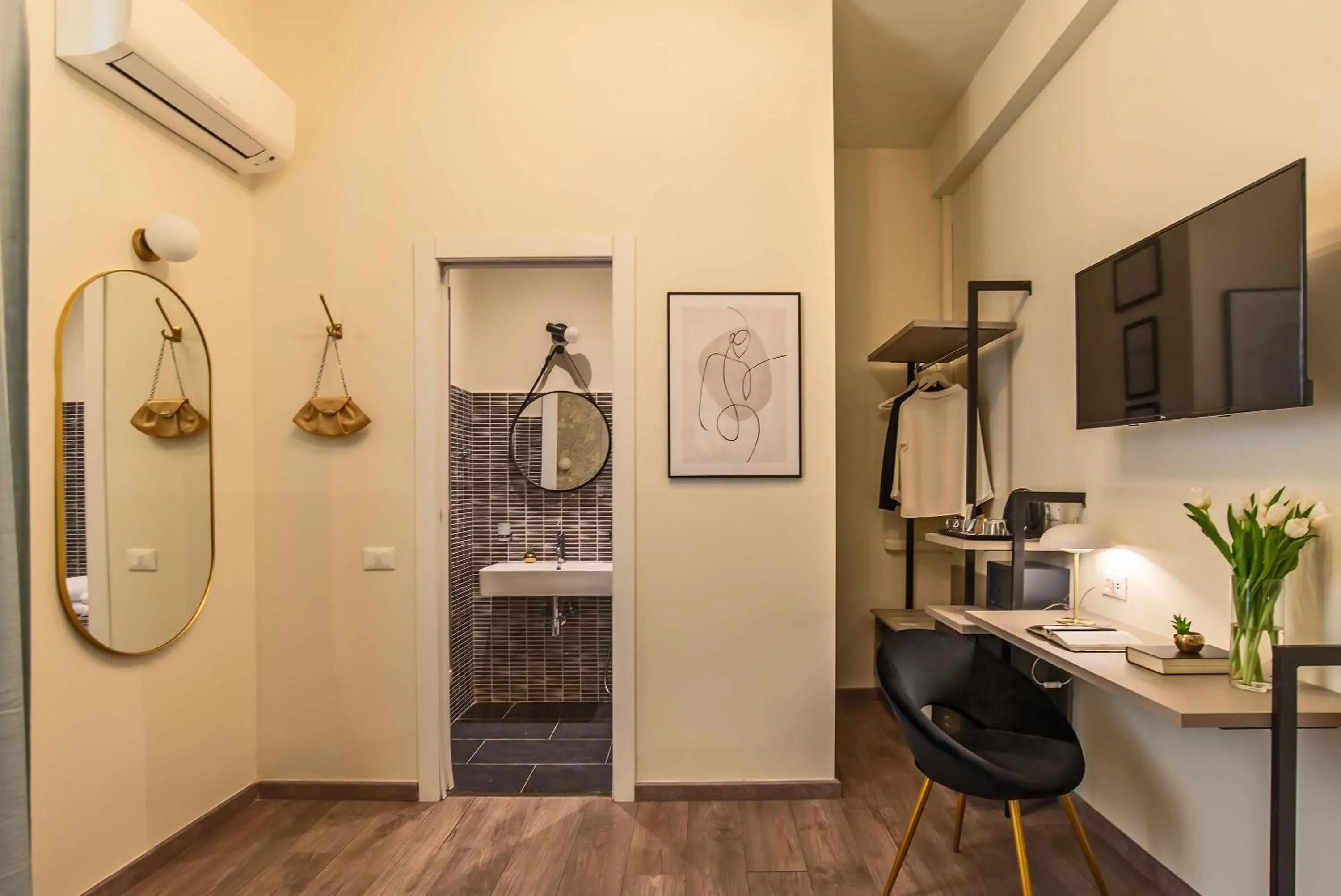 Bathroom in 94Rooms Vatican Guest House- Scipioni