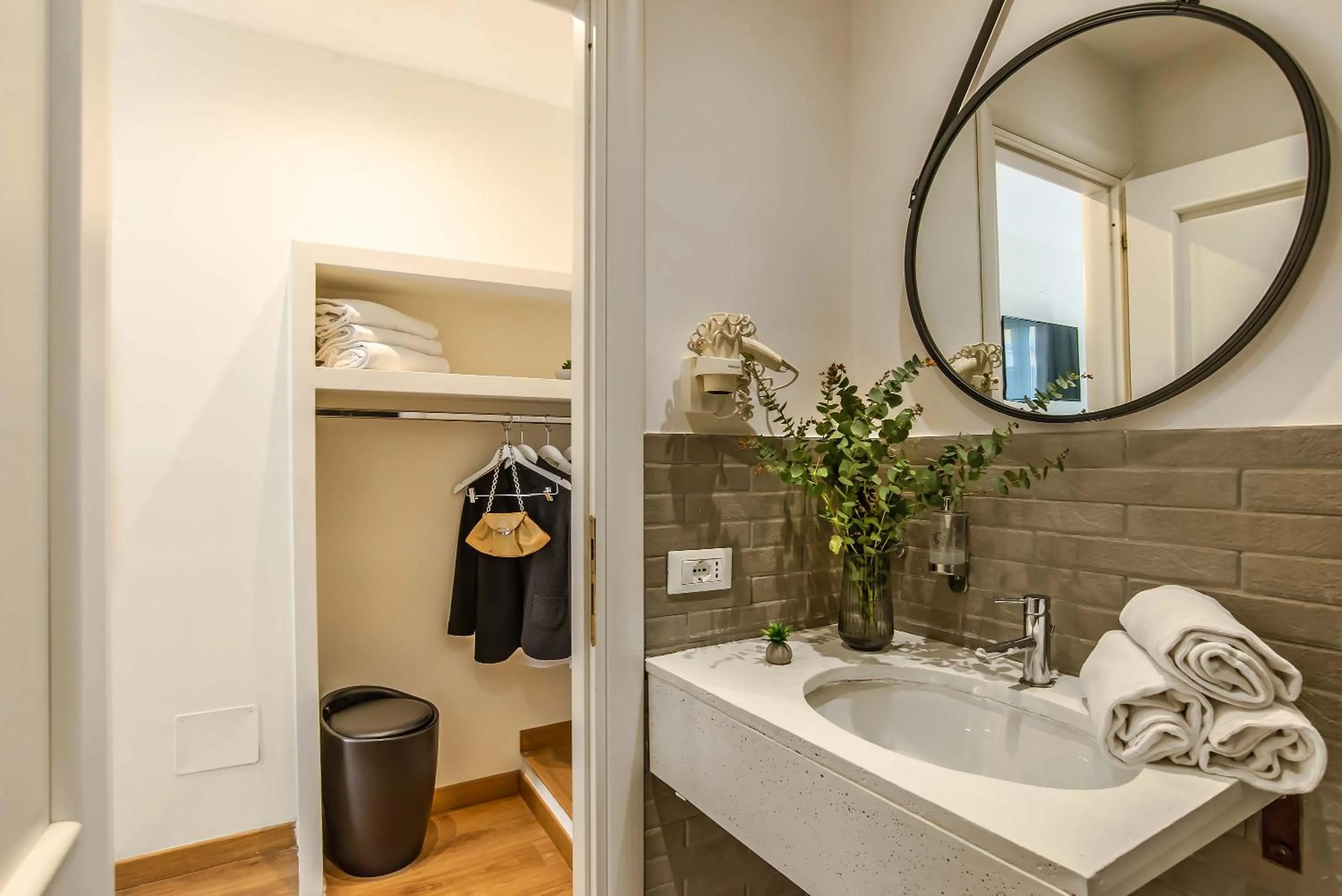 Bathroom in 94Rooms Vatican Guest House- Scipioni