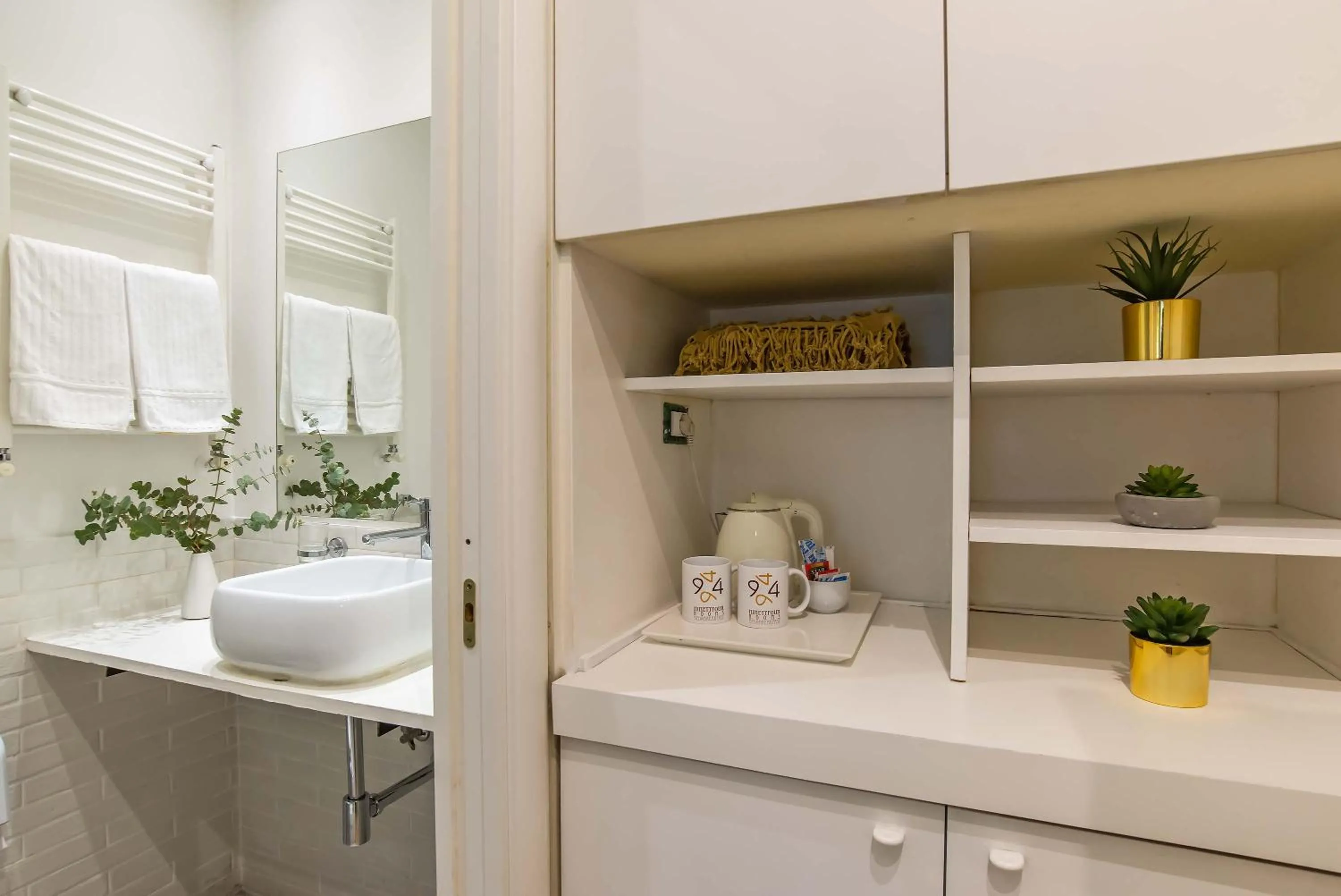 Bathroom in 94Rooms Vatican Guest House- Scipioni