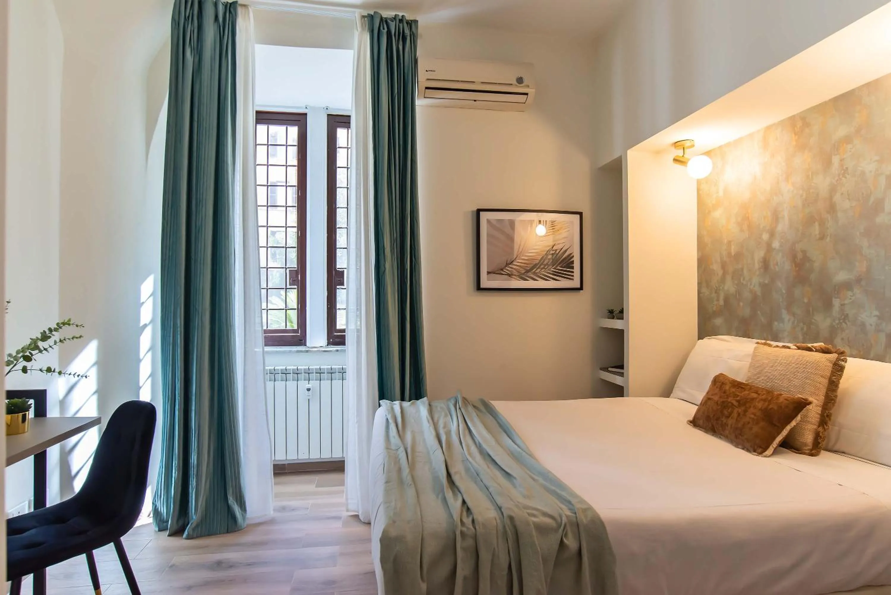 Photo of the whole room, Bed in 94Rooms Vatican Guest House- Scipioni