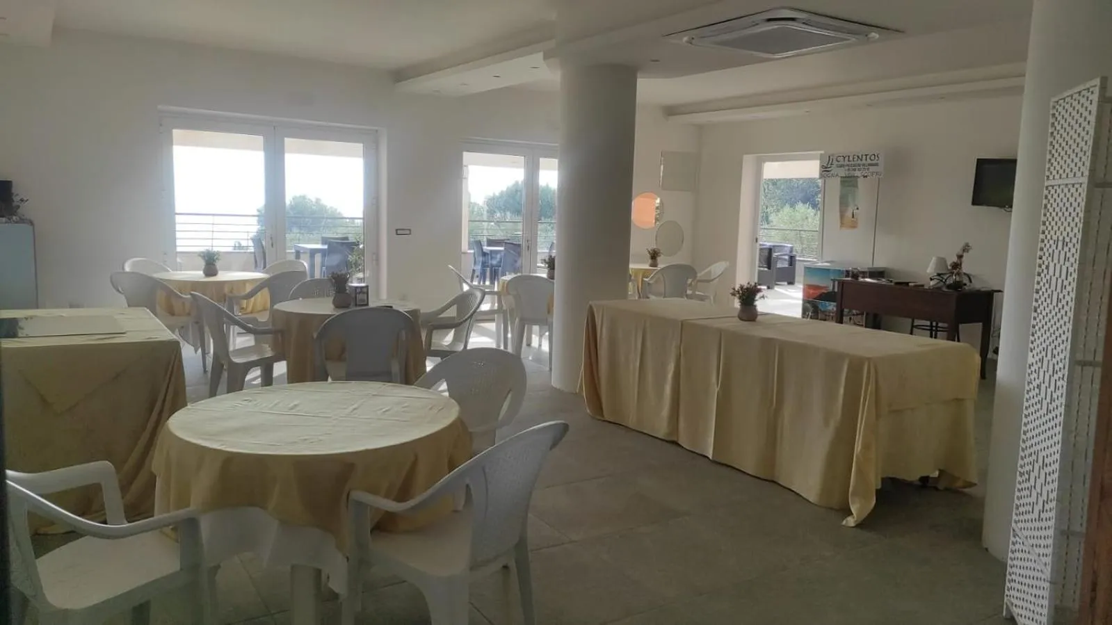 Communal lounge/ TV room in L'Incanto del Golfo