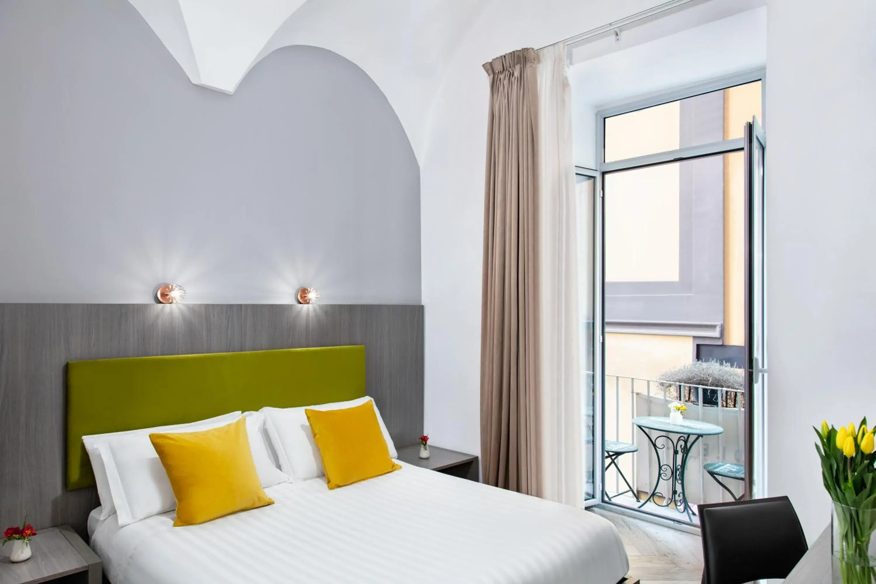 Double Room with Balcony in Residenza Toledo Double Room with Balcony in Residenza Toledo
