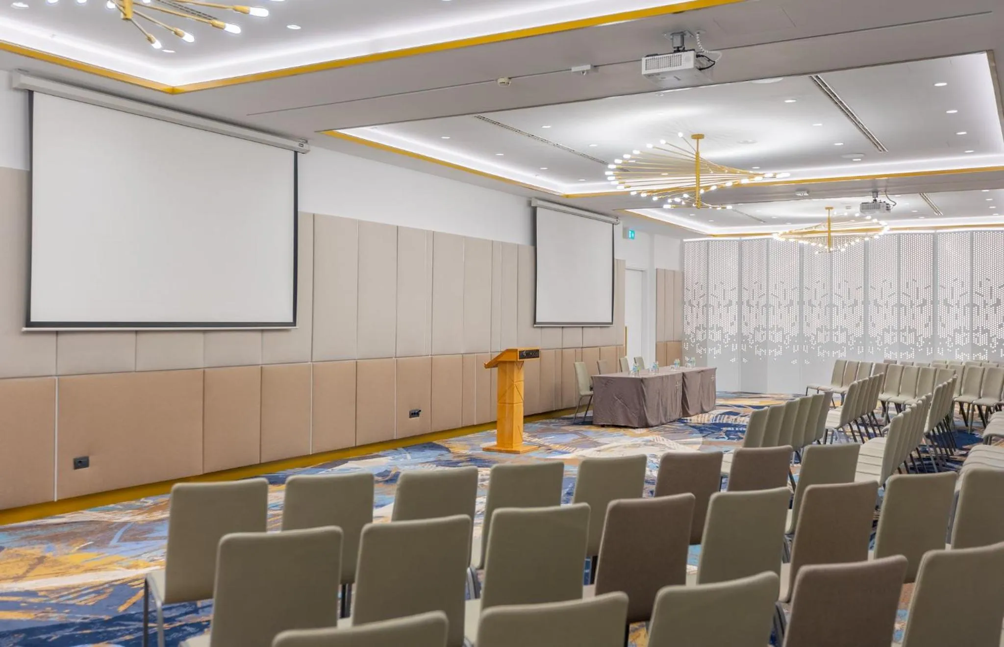 Lobby or reception in Crowne Plaza Belgrade by IHG