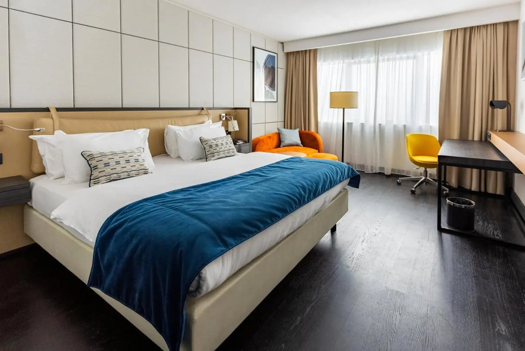 Photo of the whole room, Bed in Crowne Plaza Belgrade by IHG Photo of the whole room, Bed in Crowne Plaza Belgrade by IHG