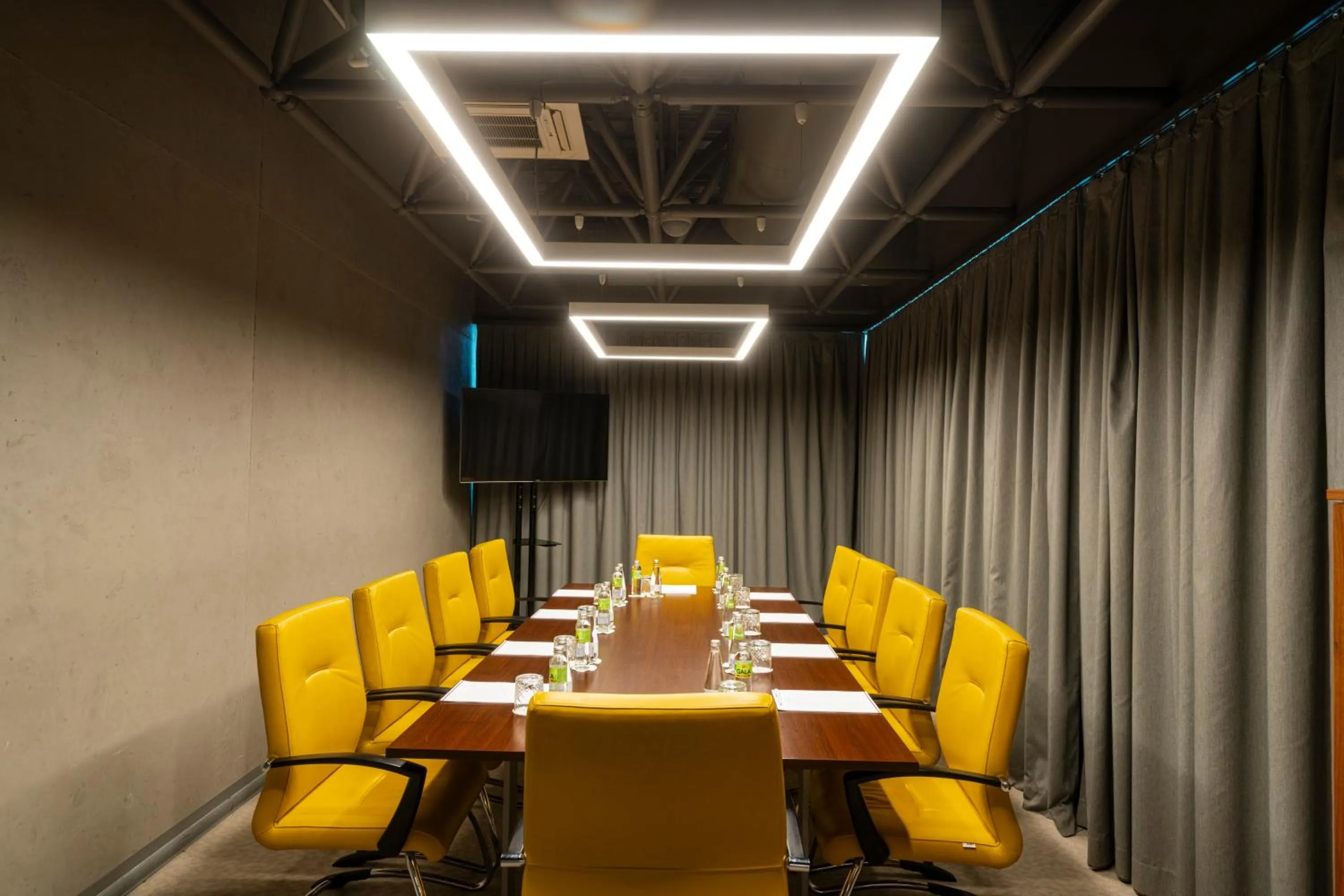 Meeting/conference room in Crowne Plaza Belgrade by IHG