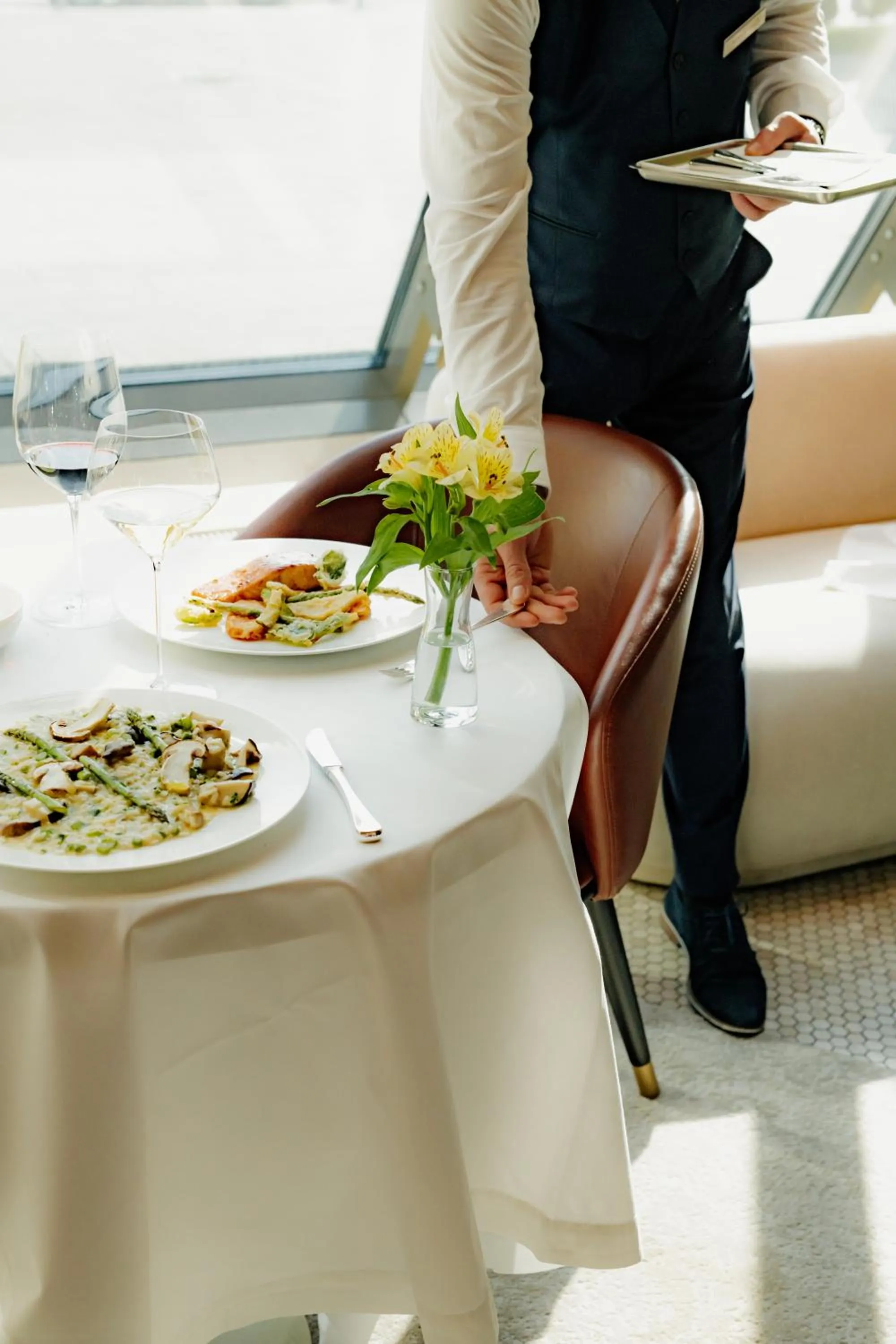 Restaurant/places to eat in Crowne Plaza Belgrade by IHG