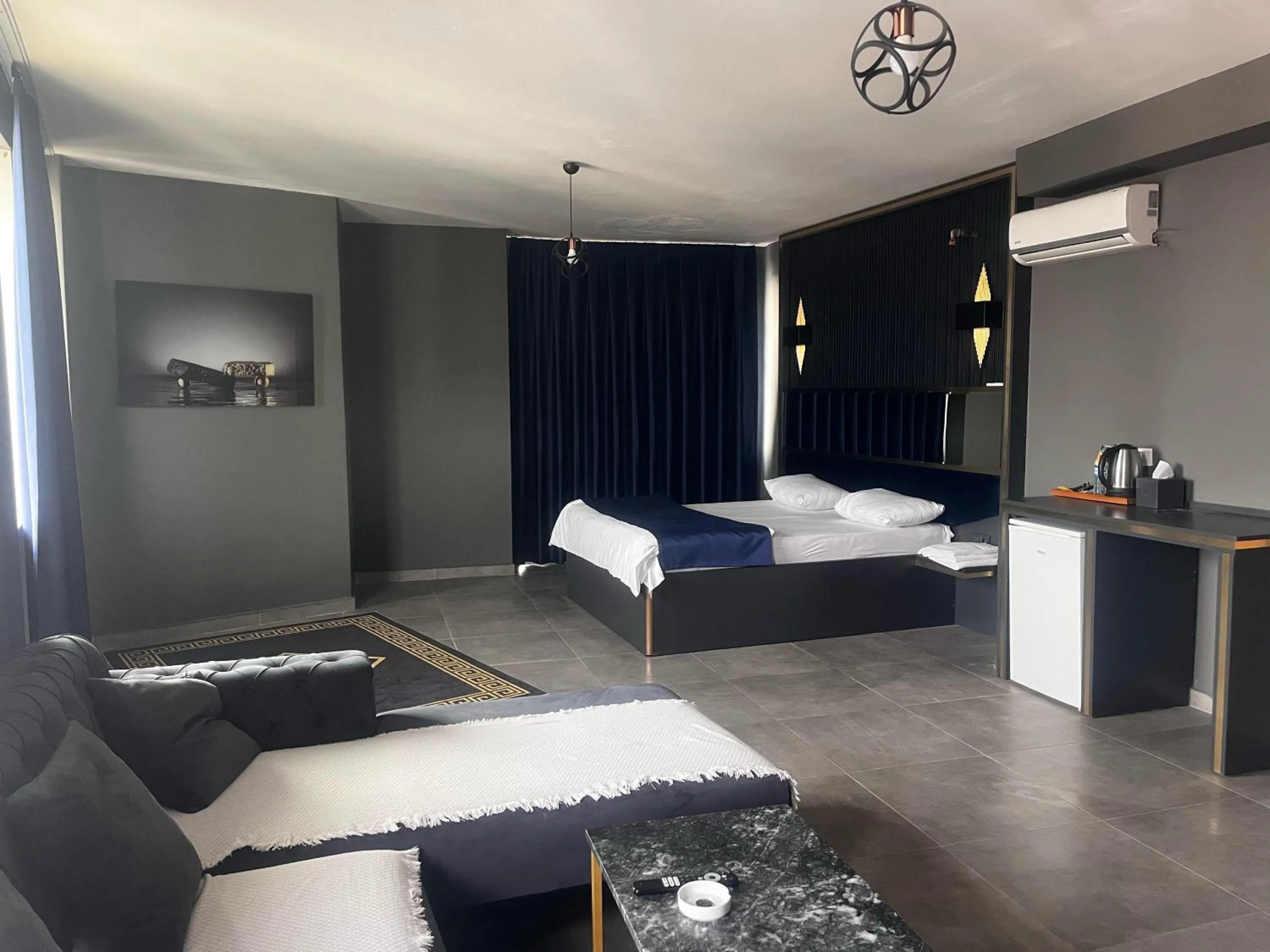 Bed in 216 Hill Suites