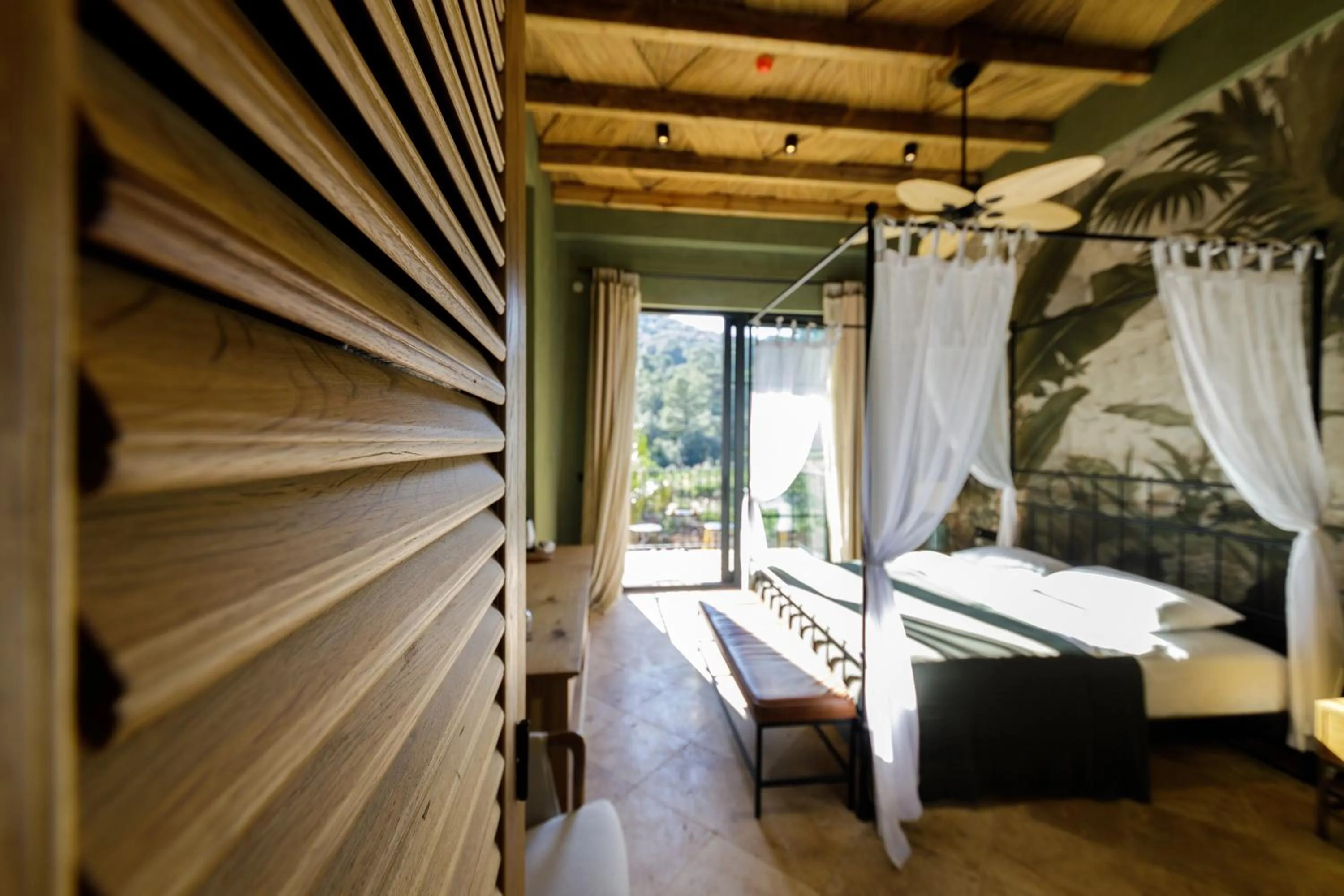 Photo of the whole room in The Remote Hotel