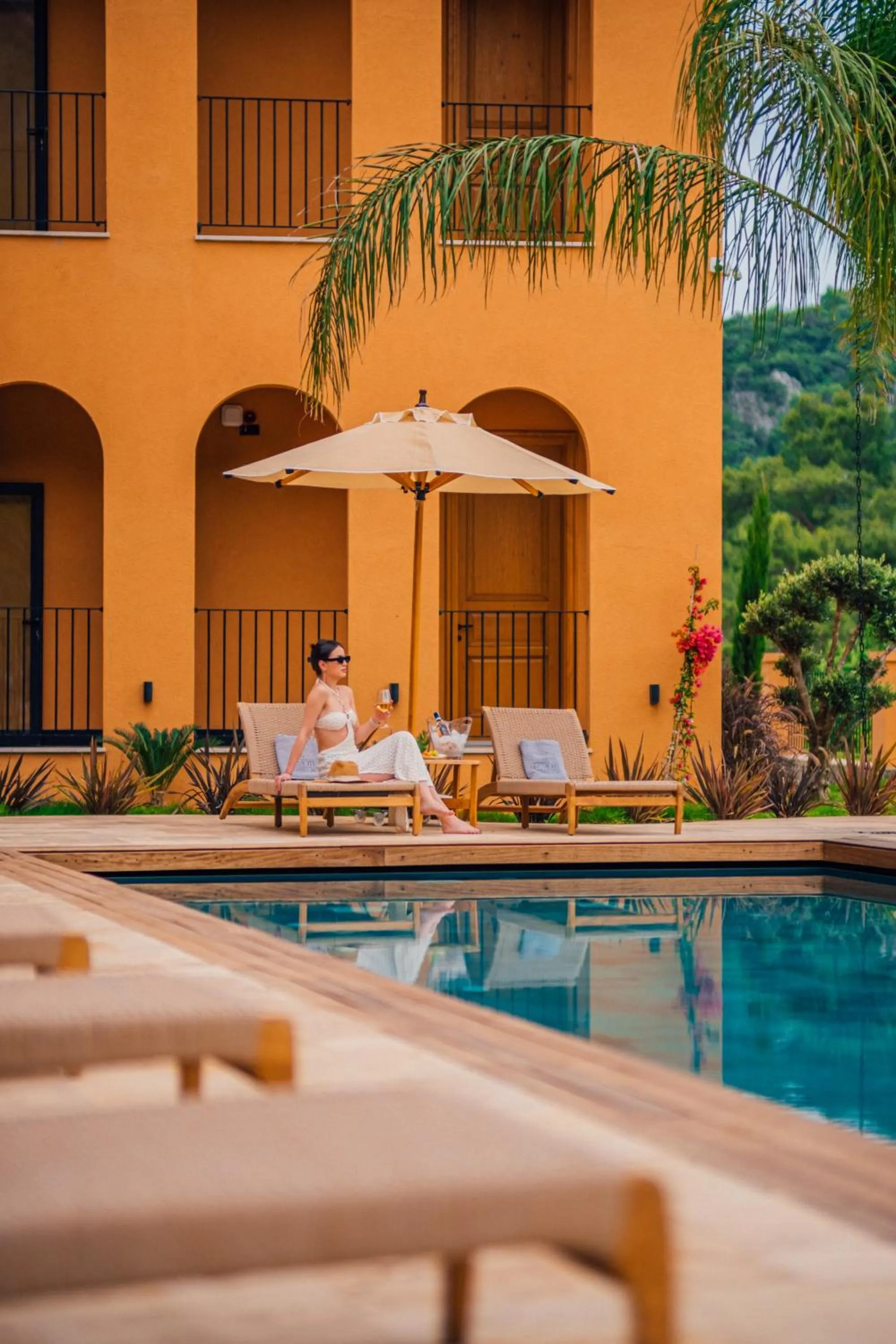 Swimming pool in The Remote Hotel