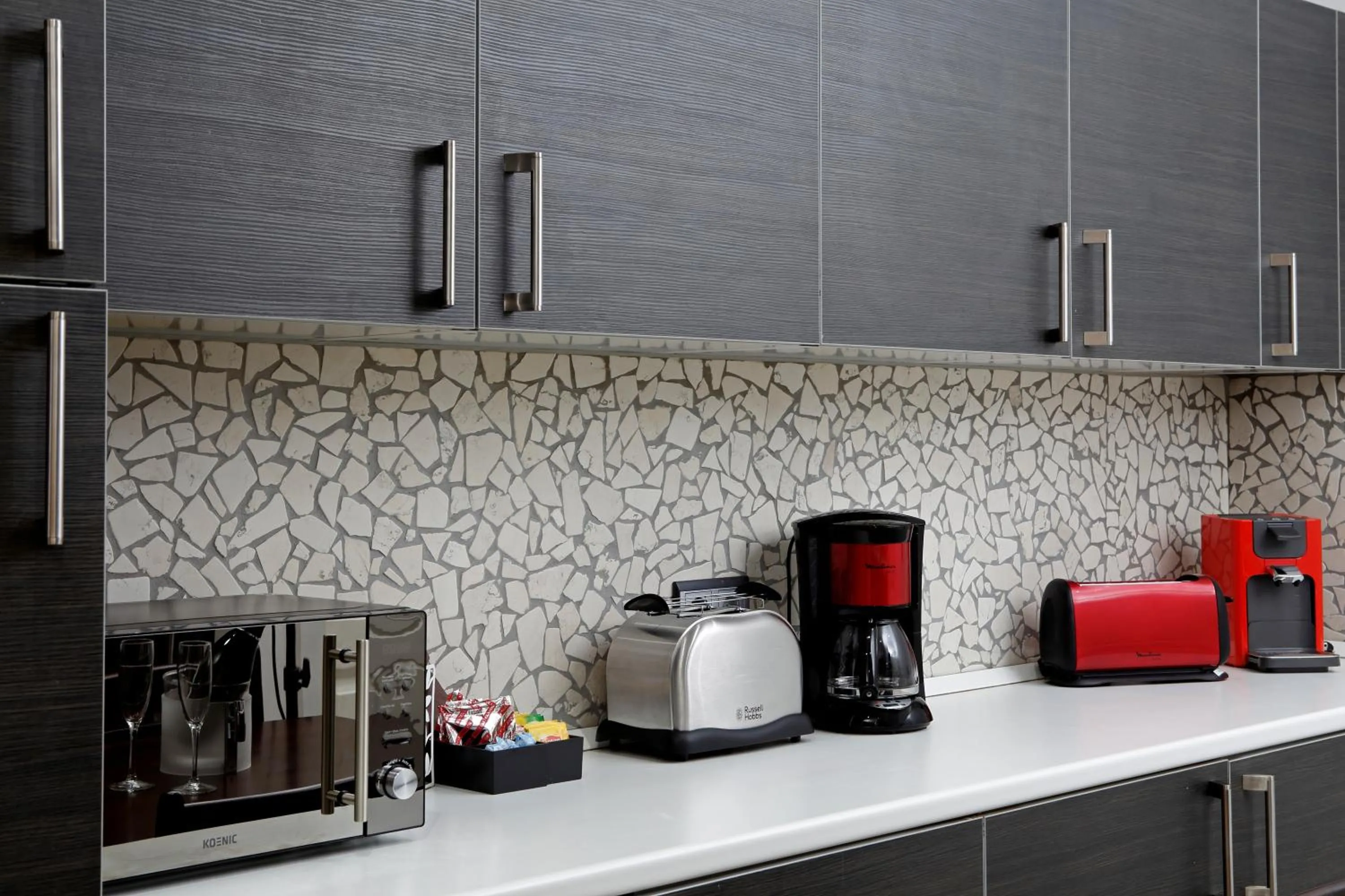 Kitchen or kitchenette in The Queen Luxury Apartments - Villa Cortina