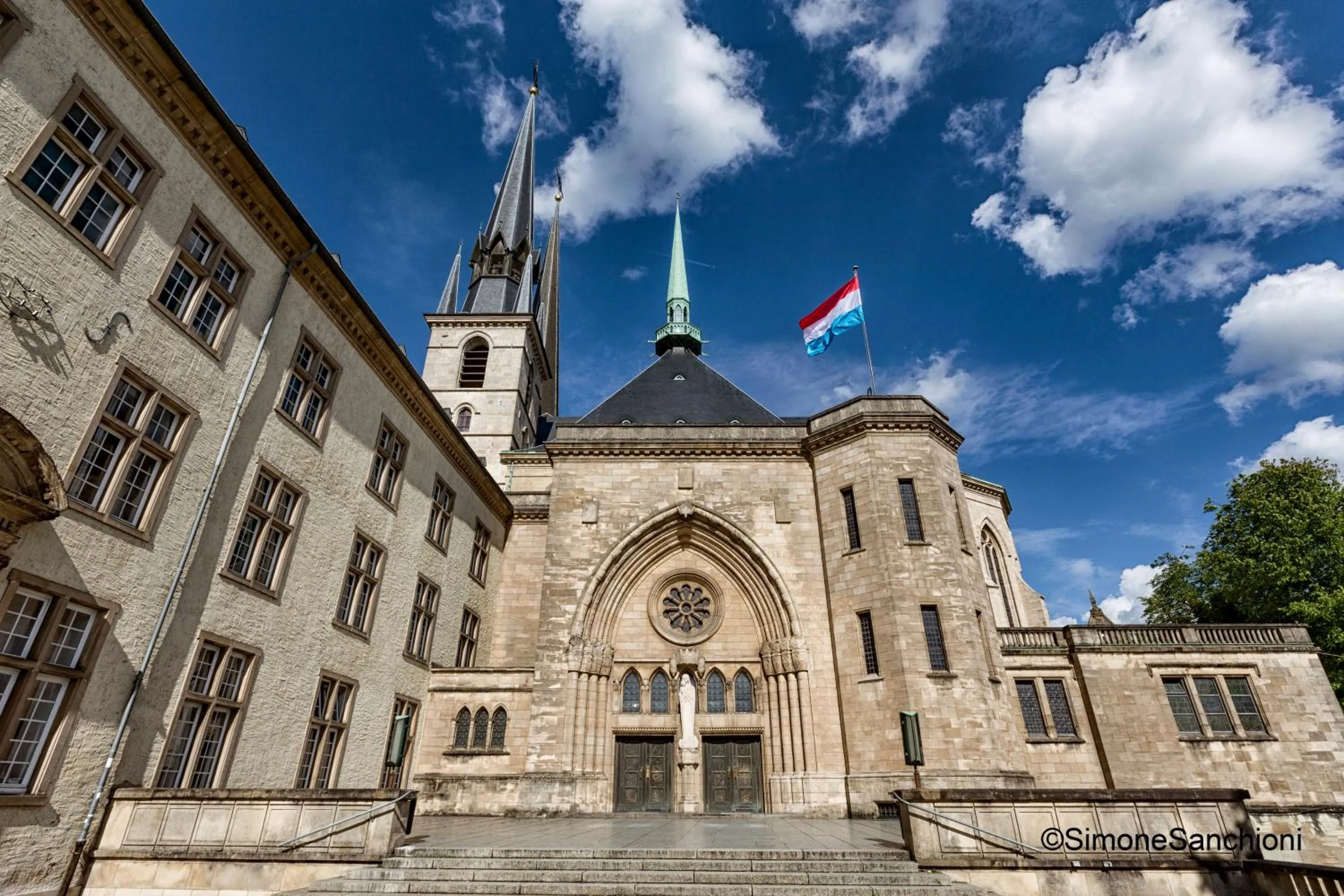 Nearby landmark in The Queen Luxury Apartments - Villa Cortina