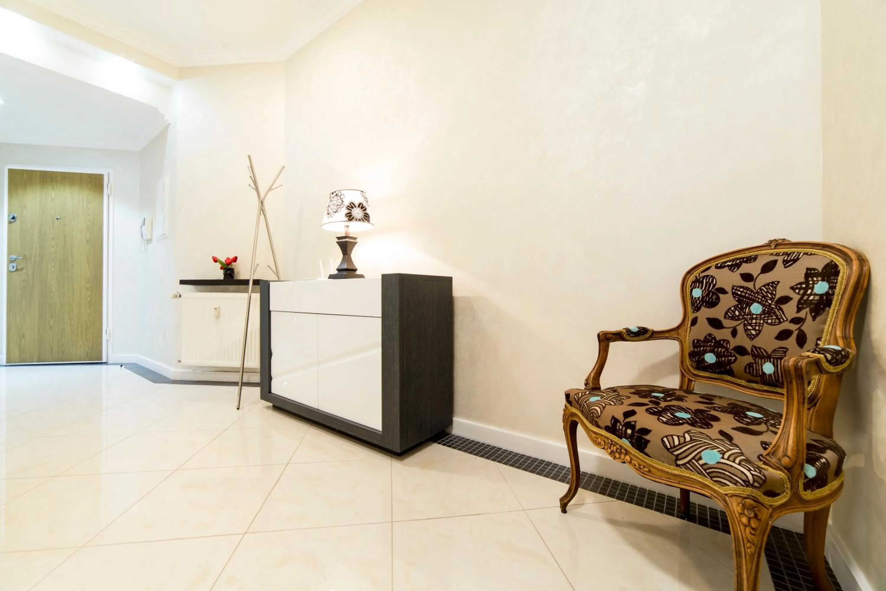 Decorative detail in The Queen Luxury Apartments - Villa Cortina
