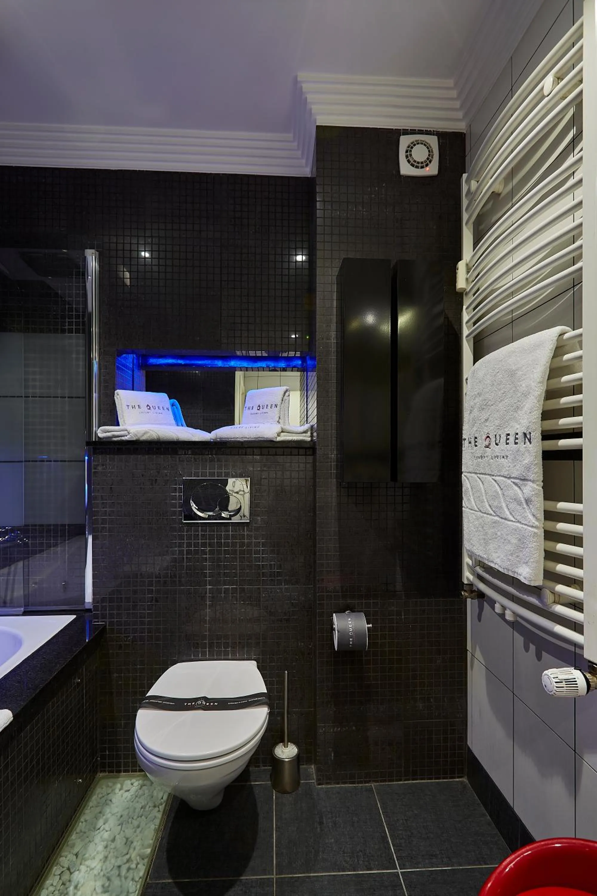 Bathroom in The Queen Luxury Apartments - Villa Cortina