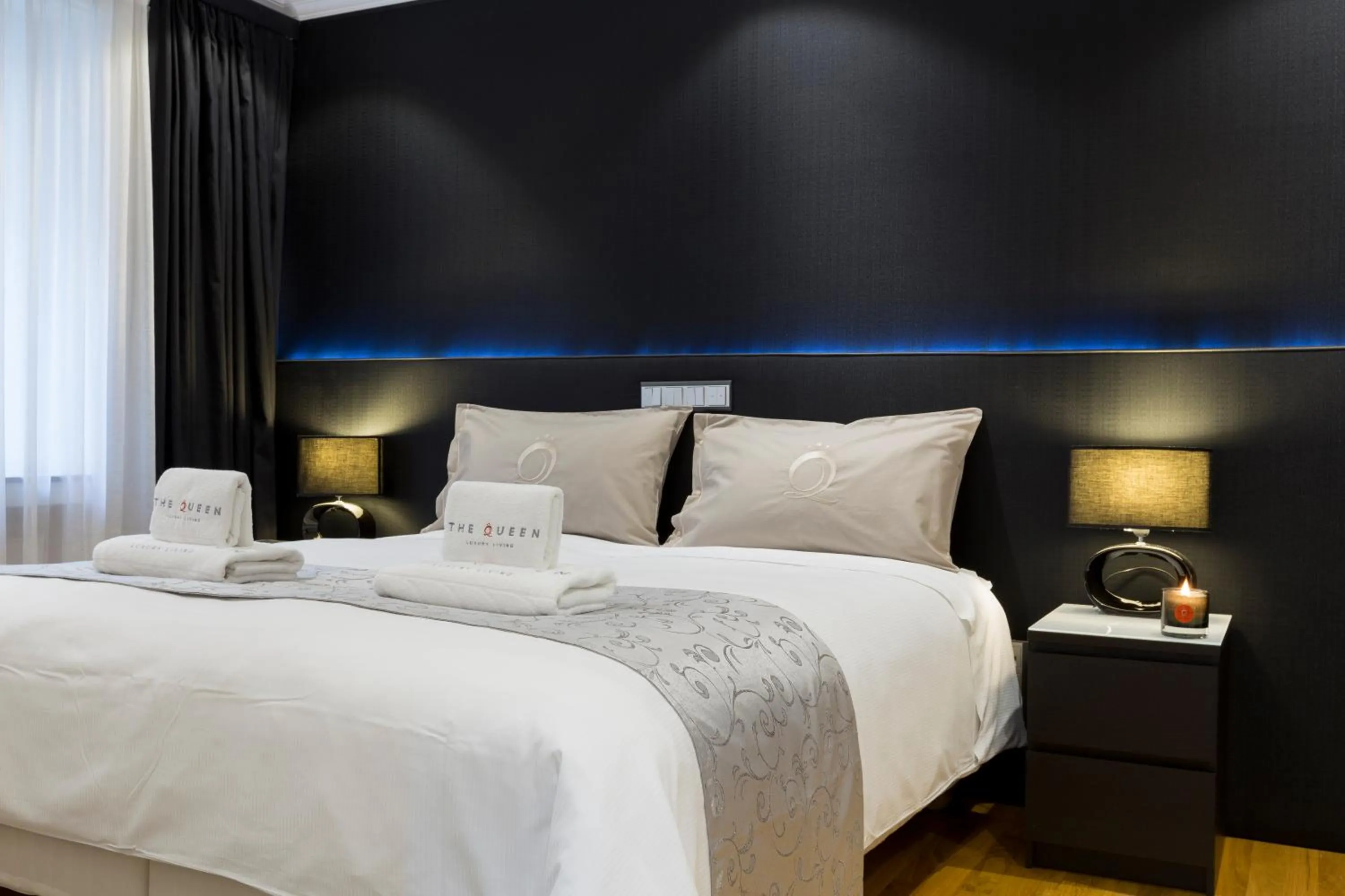 Bedroom, Bed in The Queen Luxury Apartments - Villa Cortina