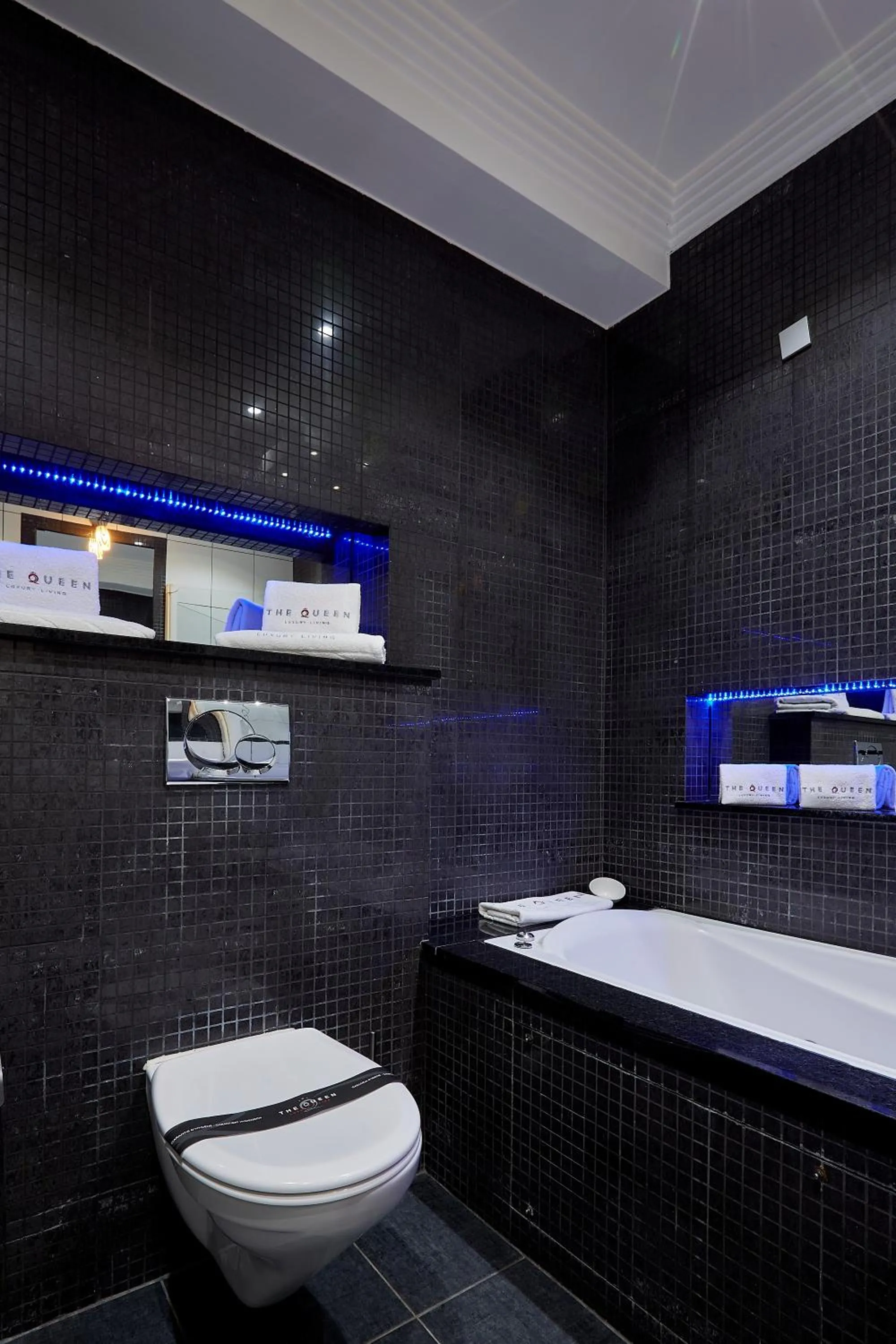 Bathroom in The Queen Luxury Apartments - Villa Cortina