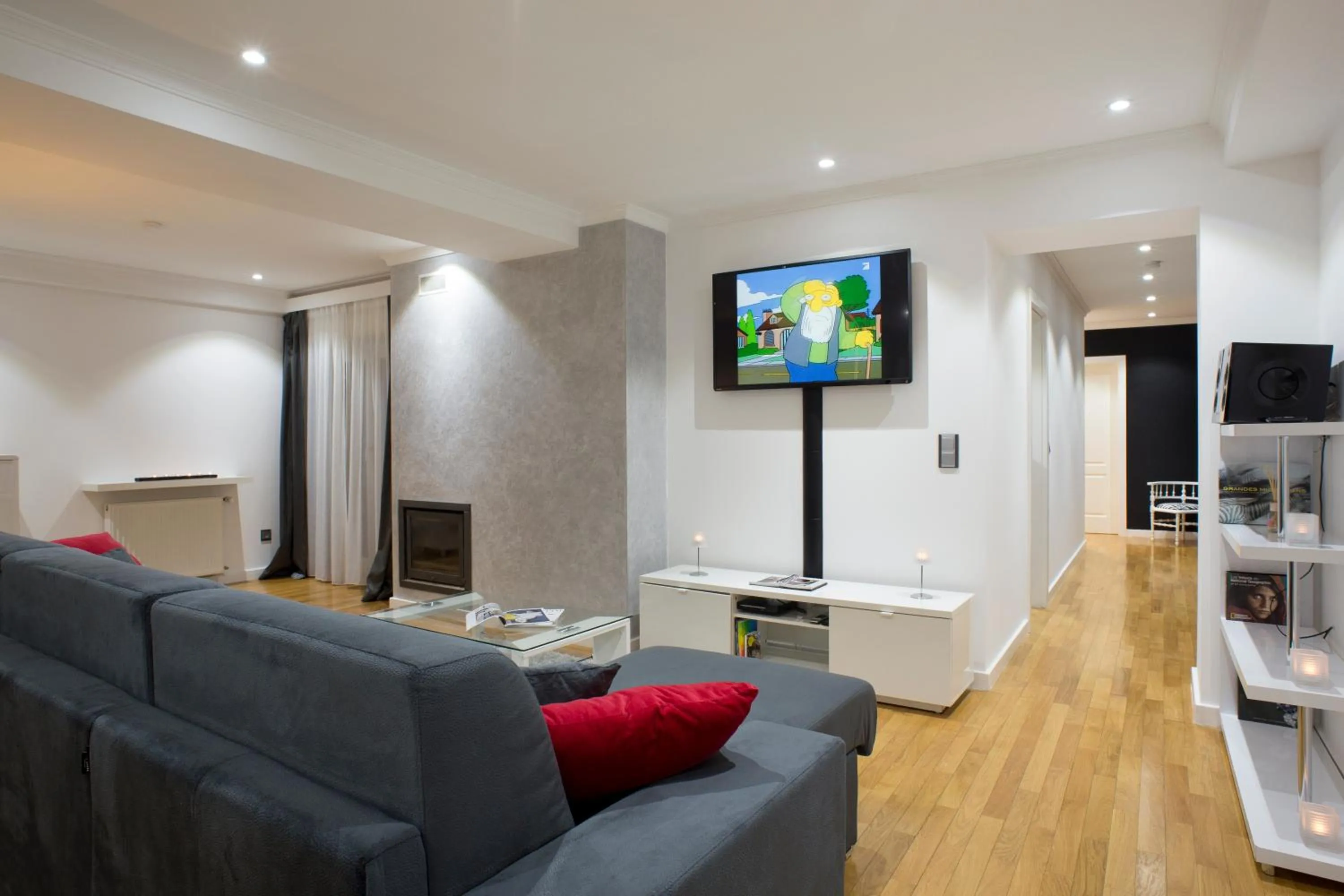 TV and multimedia in The Queen Luxury Apartments - Villa Cortina