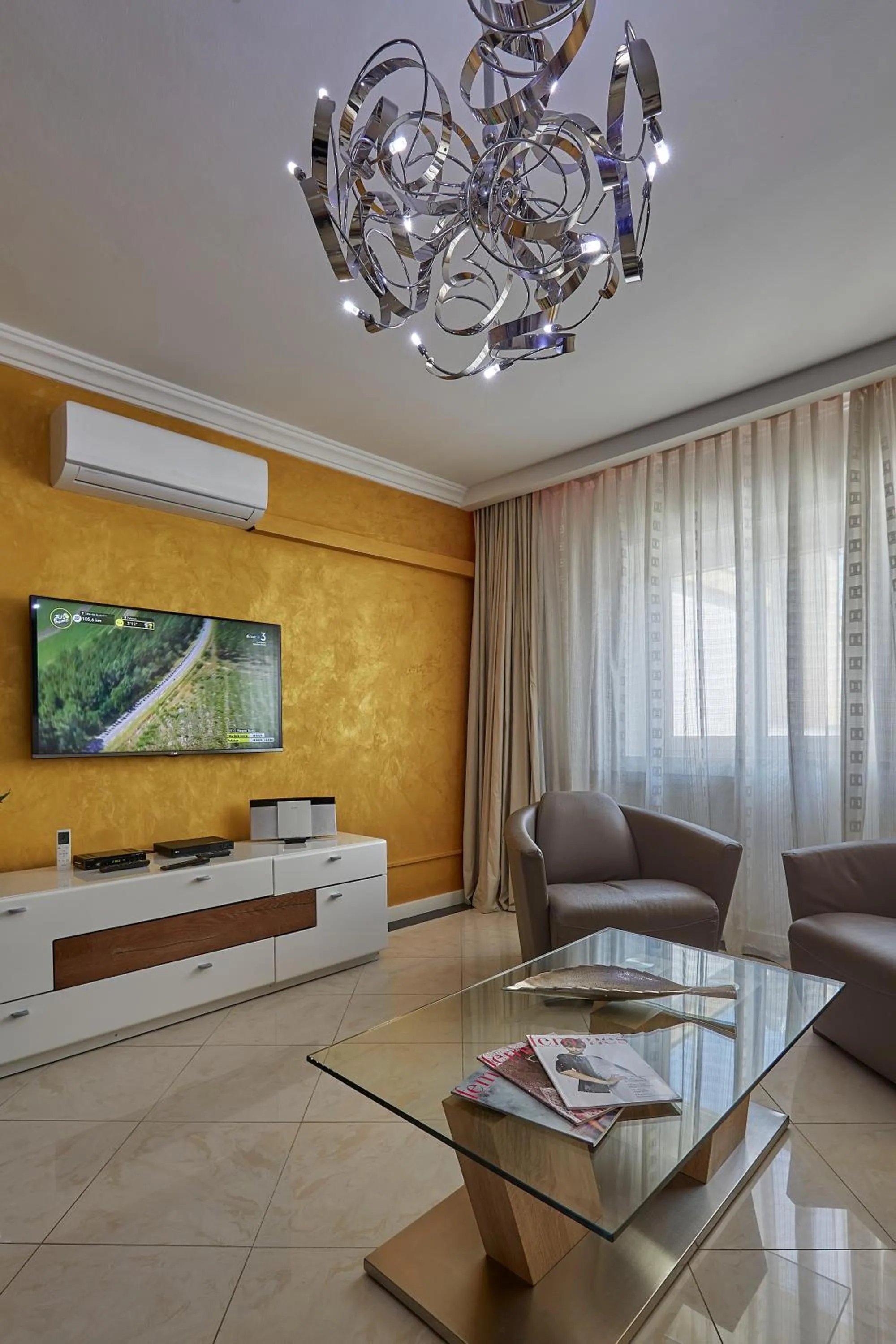 Seating area in The Queen Luxury Apartments - Villa Cortina