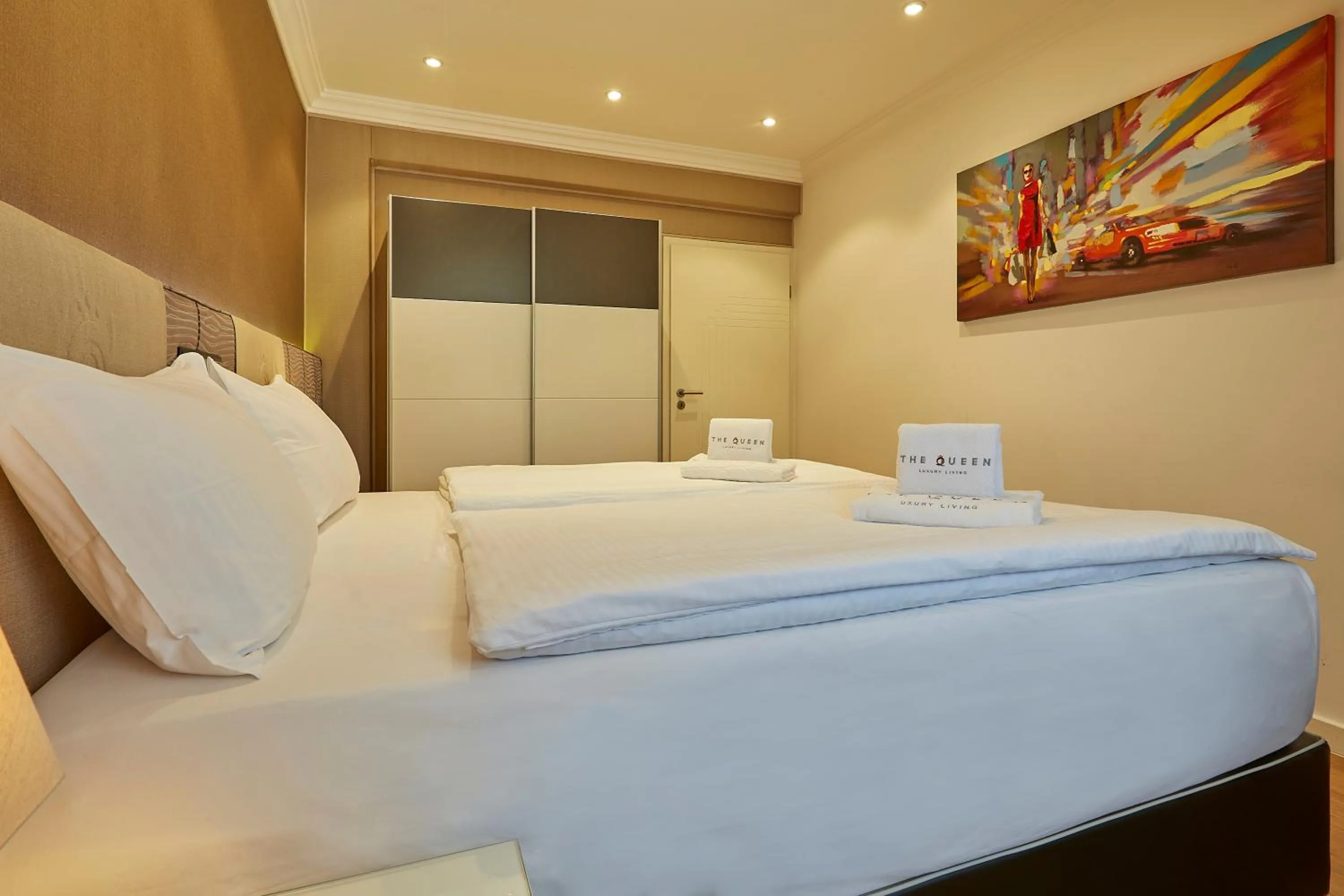 Bedroom, Bed in The Queen Luxury Apartments - Villa Cortina
