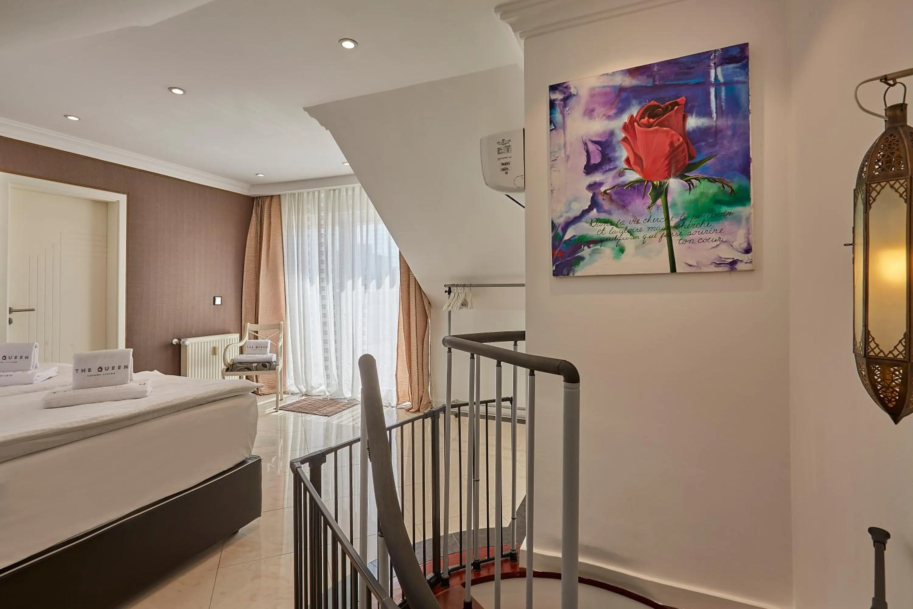 Bedroom in The Queen Luxury Apartments - Villa Cortina
