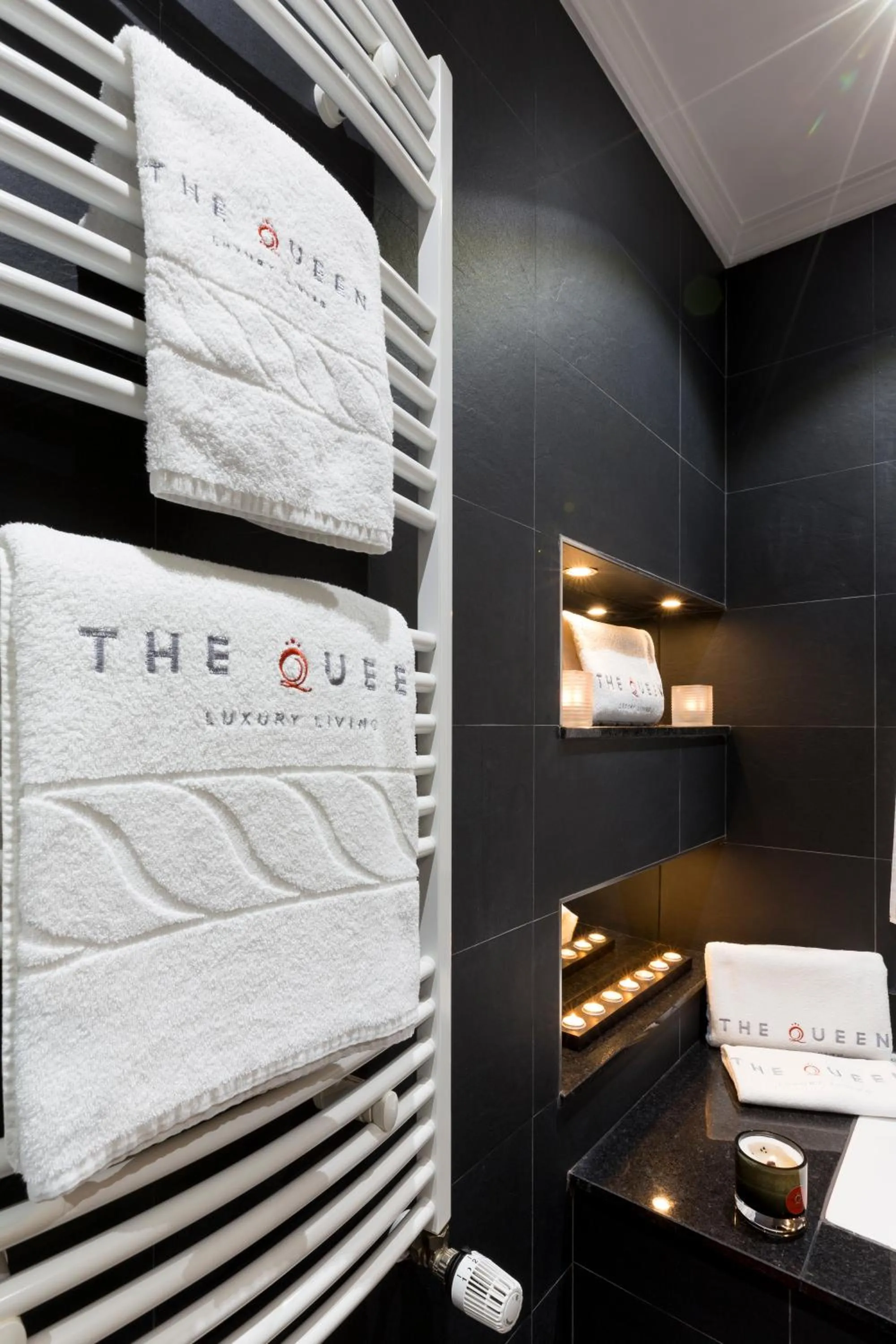 Bathroom in The Queen Luxury Apartments - Villa Cortina
