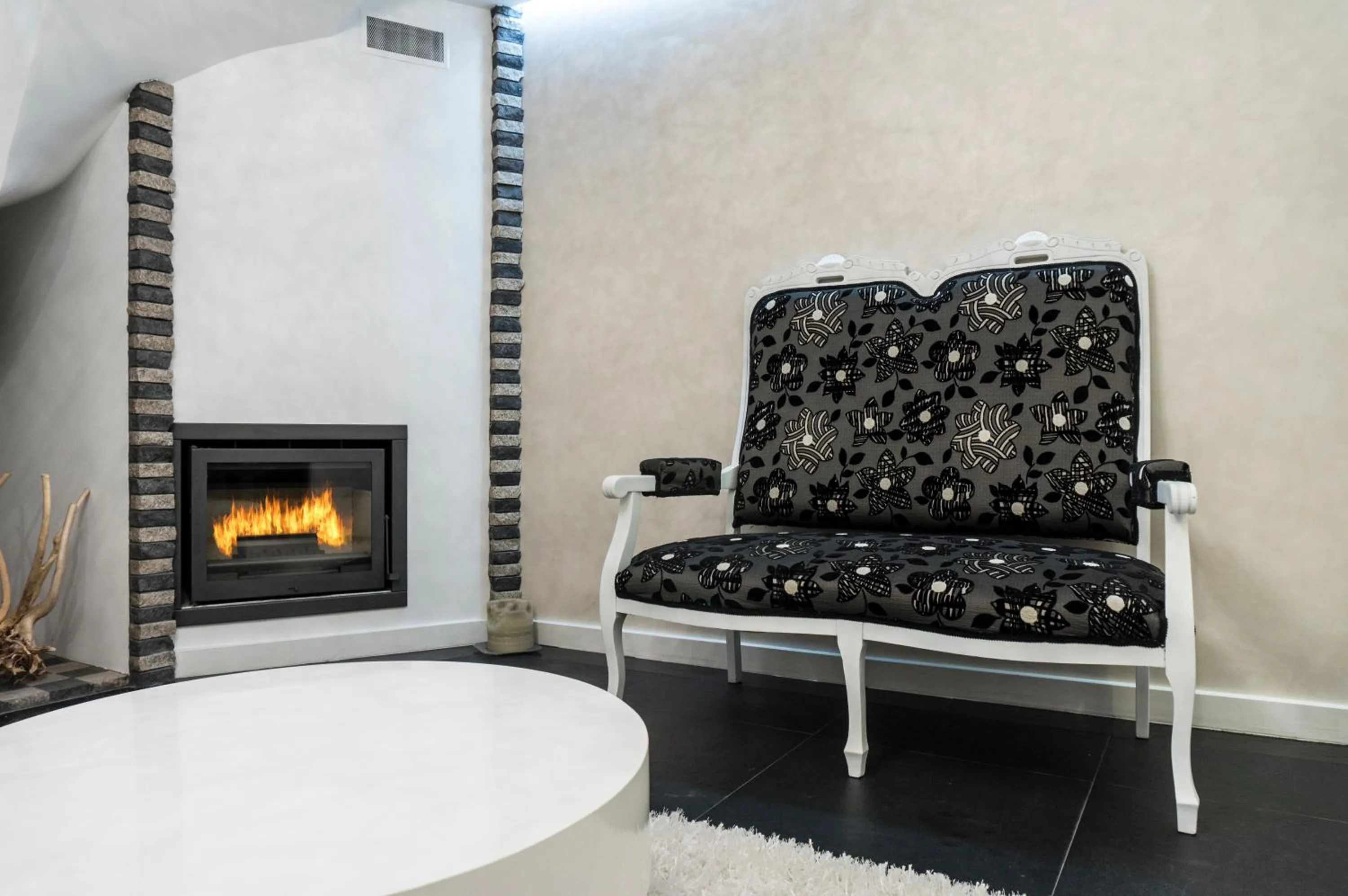 Living room in The Queen Luxury Apartments - Villa Cortina