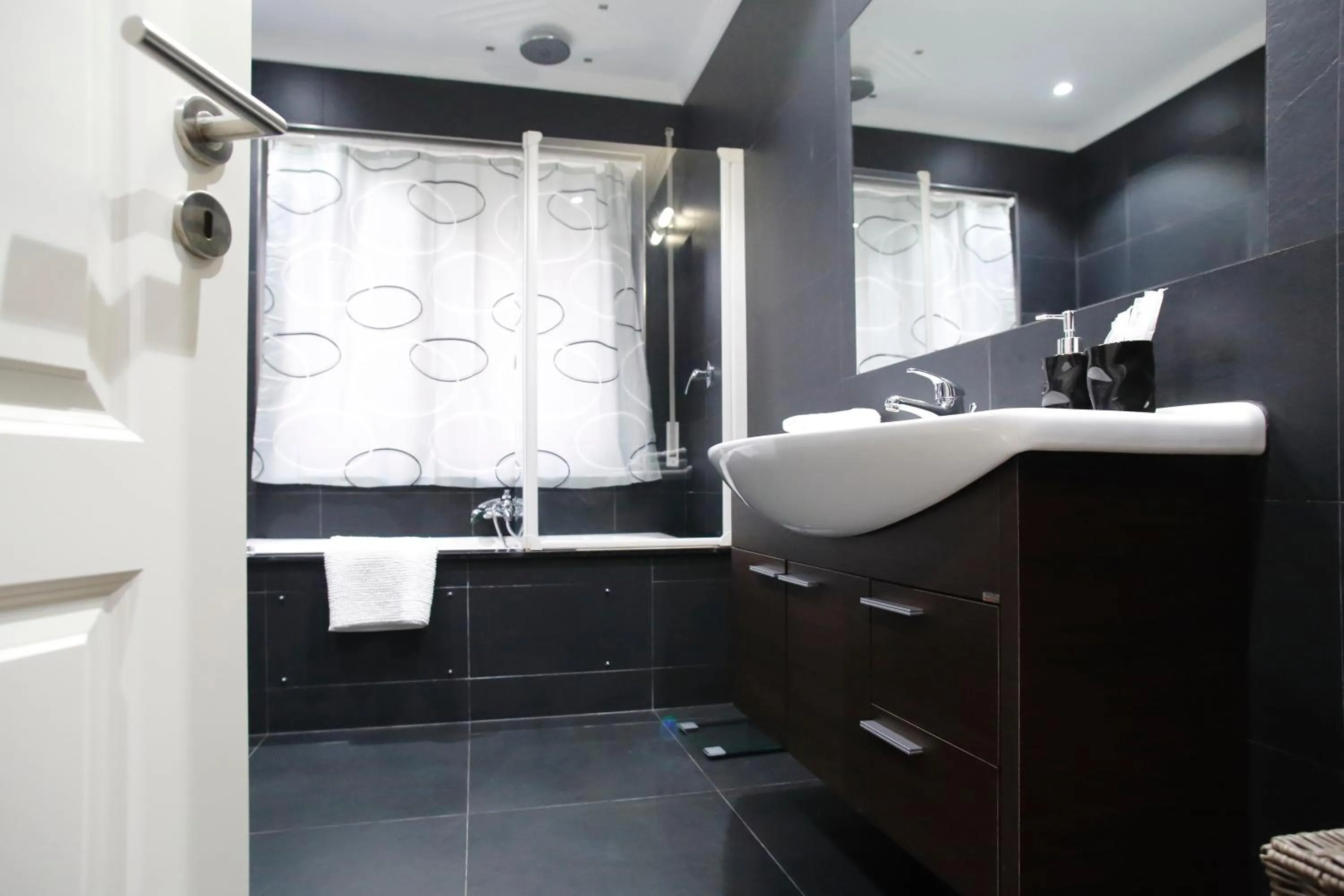 Bathroom in The Queen Luxury Apartments - Villa Cortina