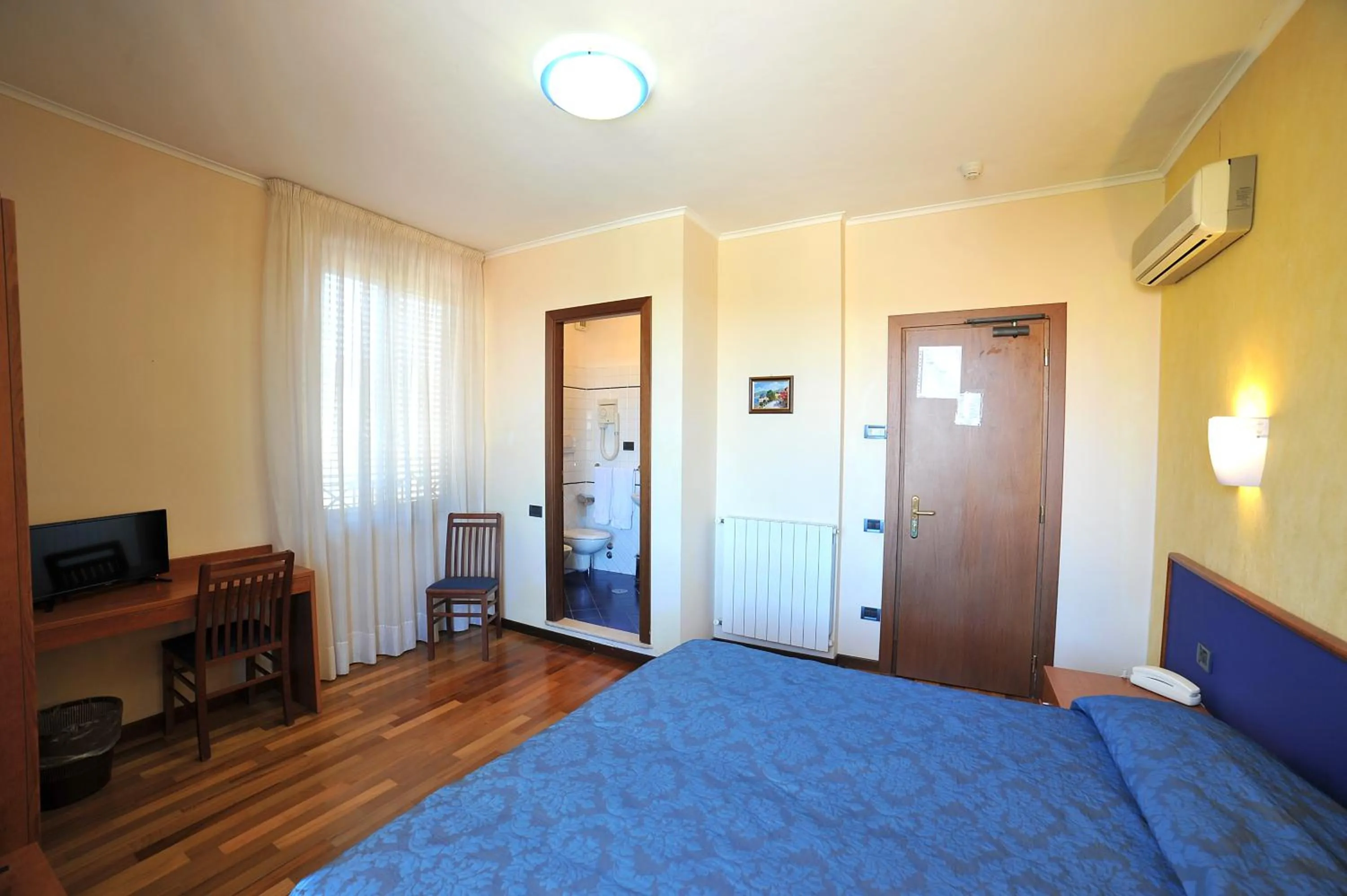 Day, Bed in Hotel Nazionale